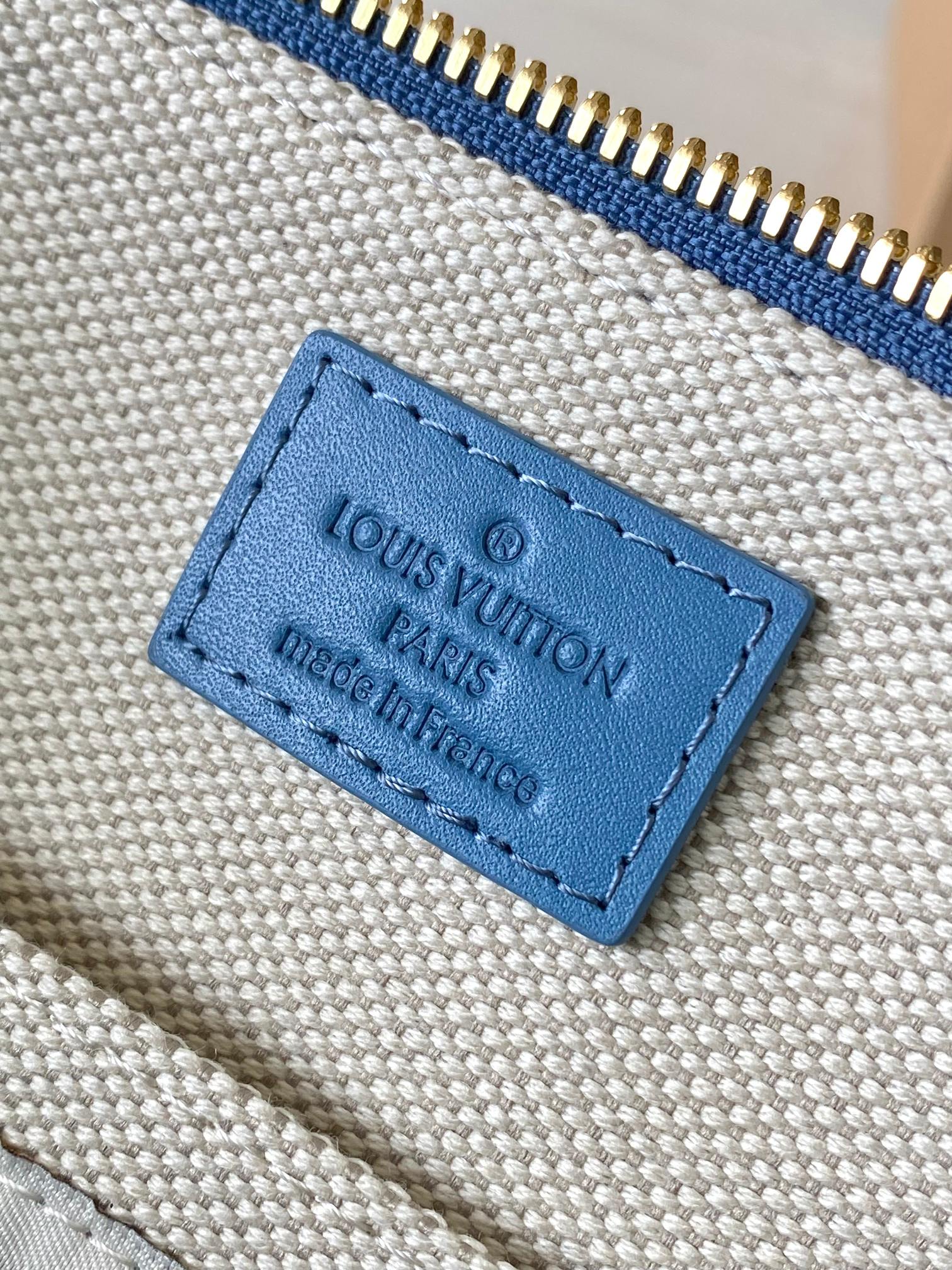 Louis Vuitton Bosphore Mini Unisex Crossbody Bag – Damier Denim