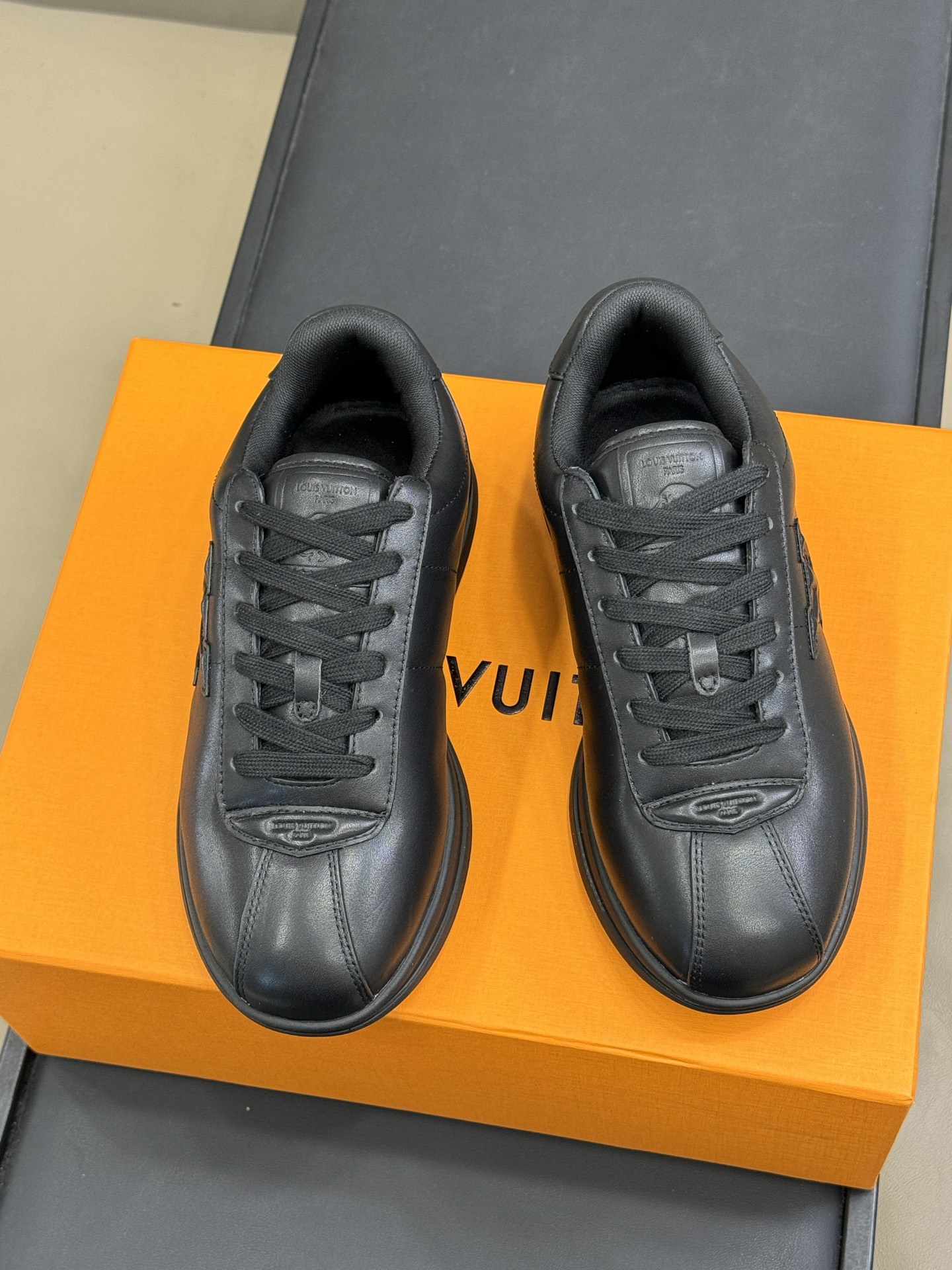 Louis Vuitton BUTTERSOFT Sneaker  Colors Black