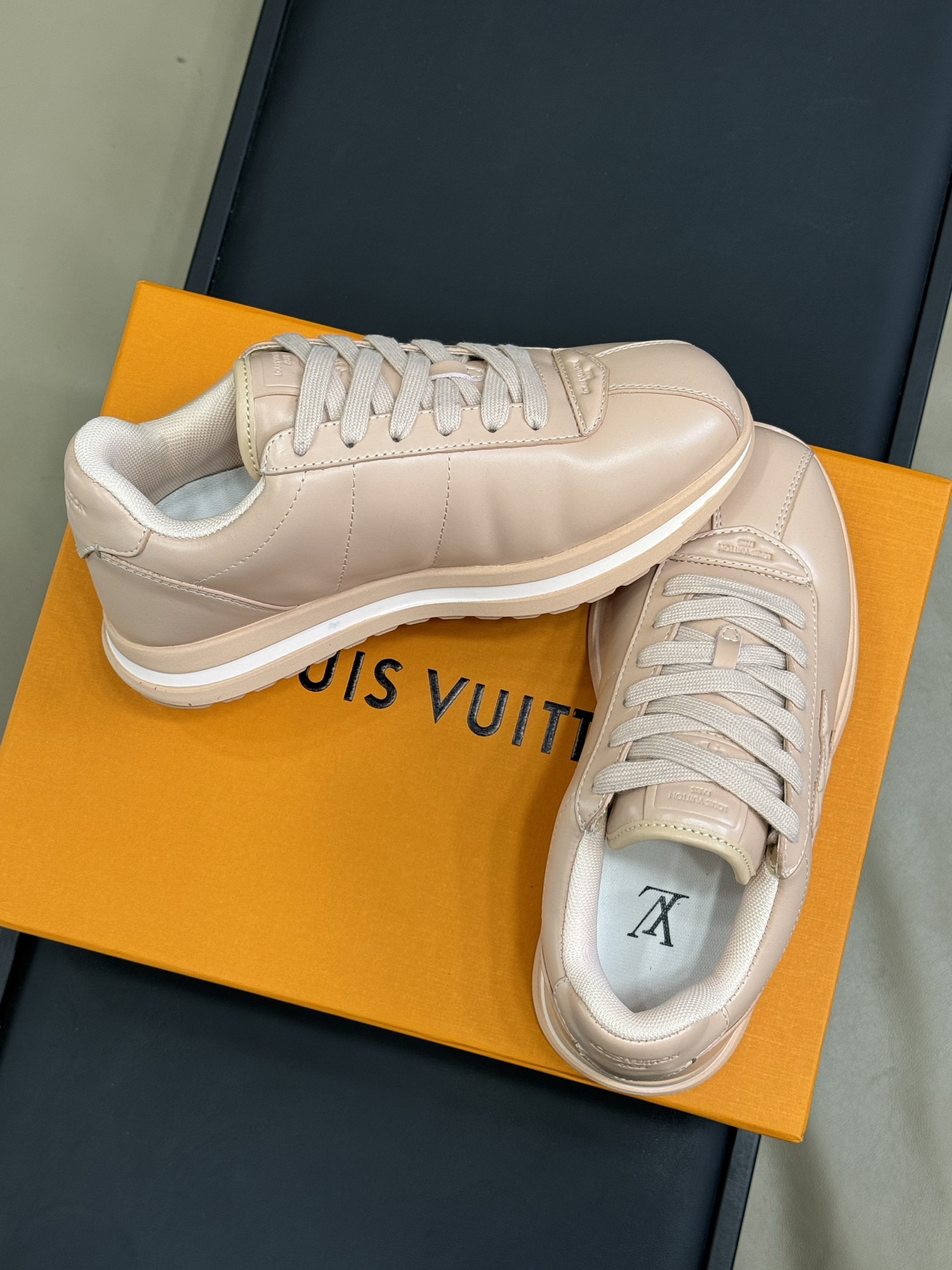 Louis Vuitton  BUTTERSOFT Sneaker  Colors Pink
