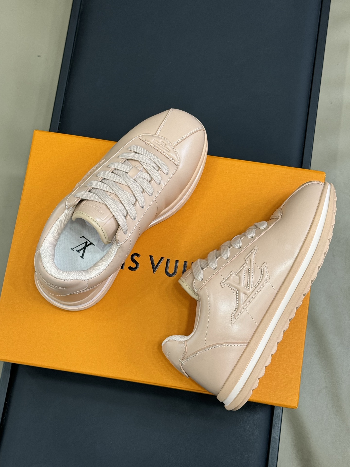 Louis Vuitton  BUTTERSOFT Sneaker  Colors Pink
