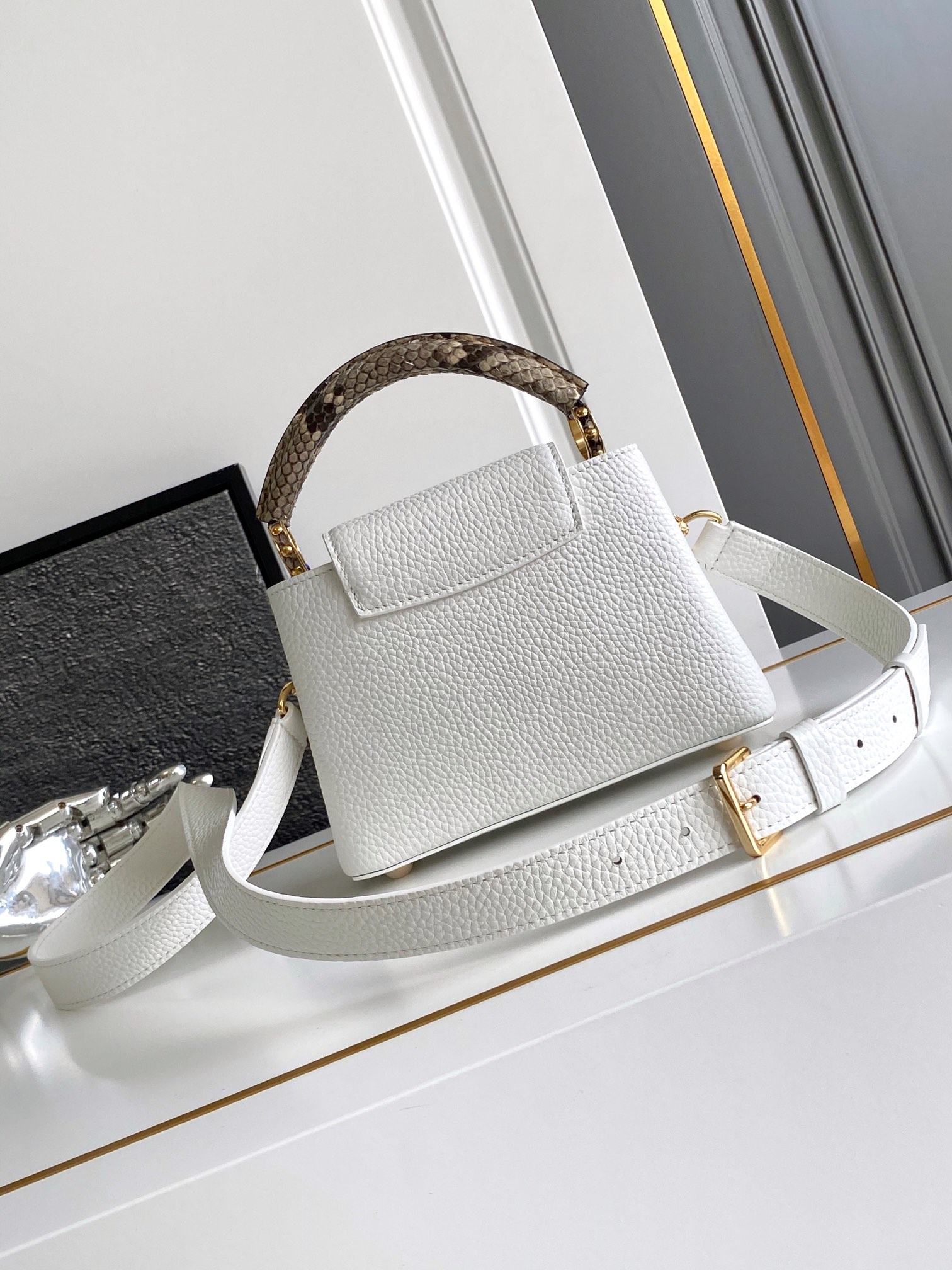 LOUIS VUITTON Capucine Handbag 2 Way Leather N984