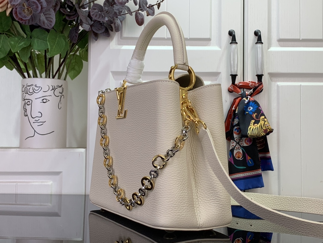 Louis Vuitton Capucines BB Capucines - Handbags | Louis Vuitton India