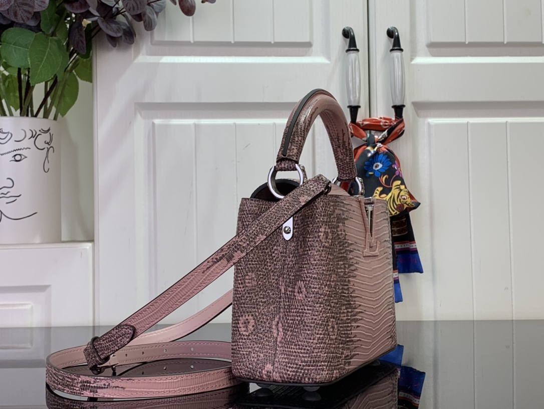 Louis Vuitton Capucines Bb- pink