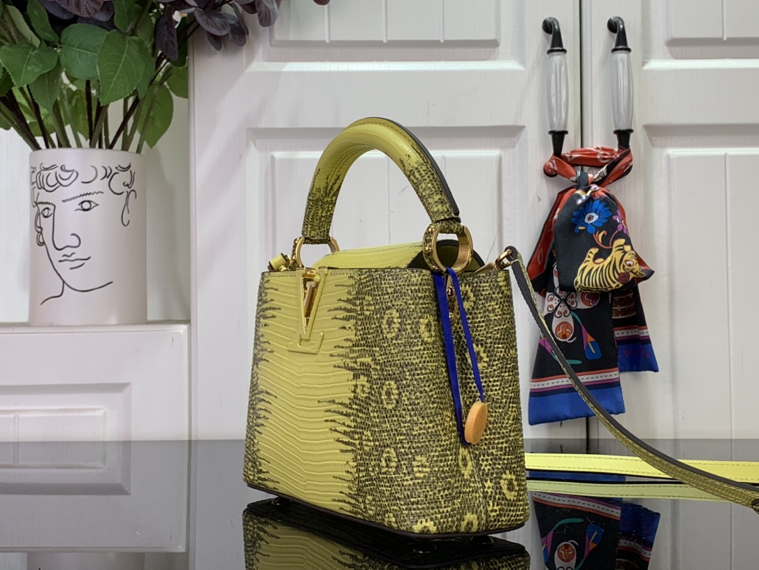 Louis Vuitton Capucines Bb yellow