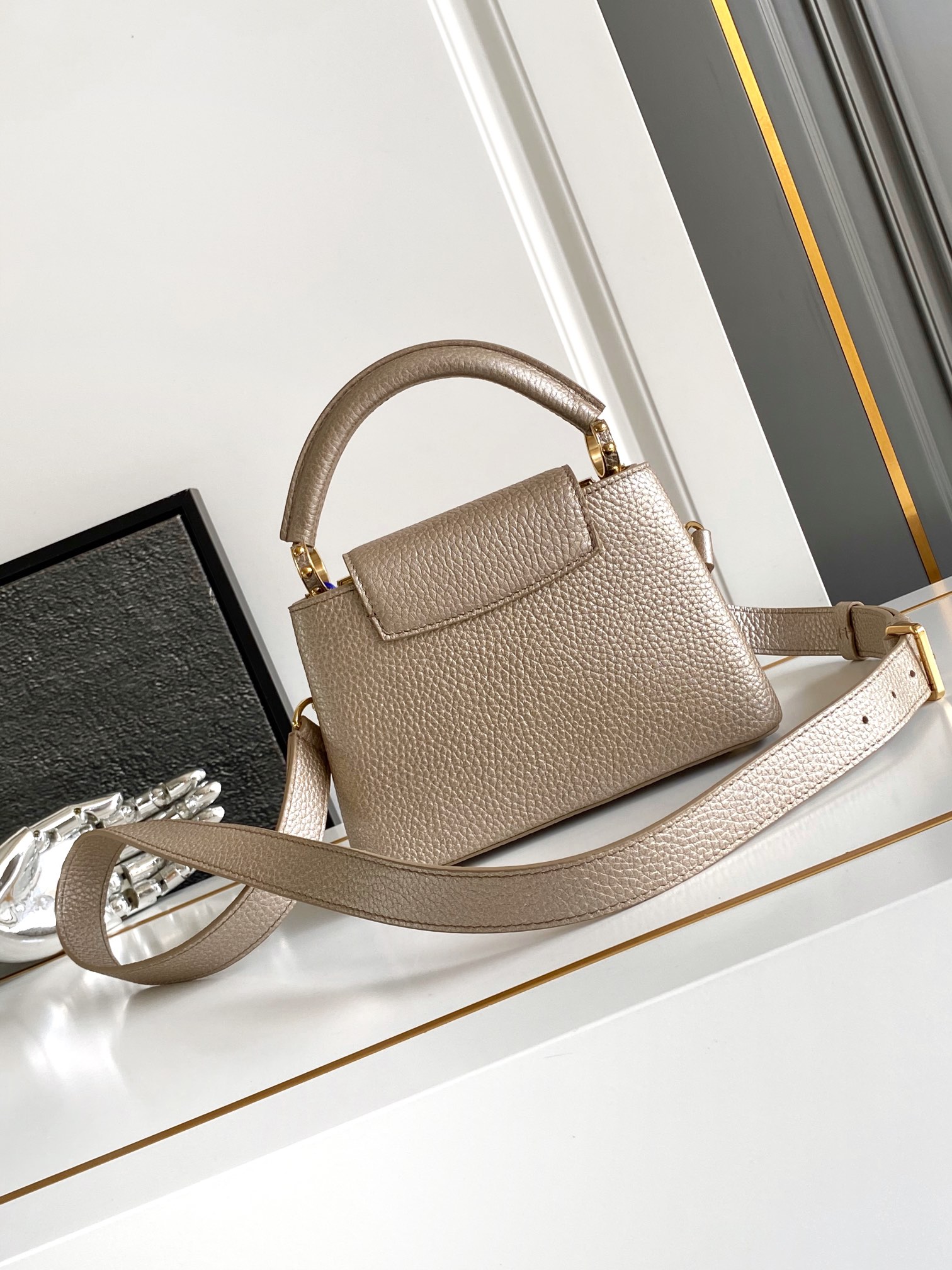 LOUIS VUITTON Capucines Mini Capucines Beige Bag