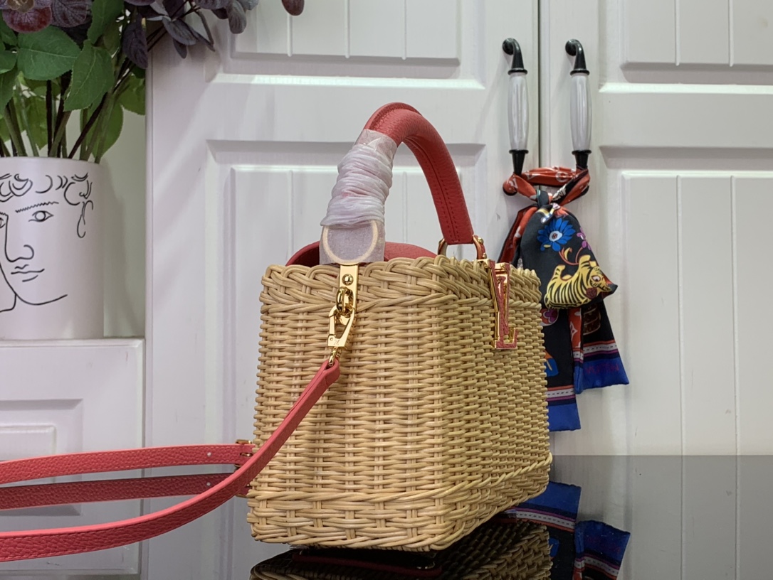 Louis Vuitton Capucines Mini Capucines - Handbags