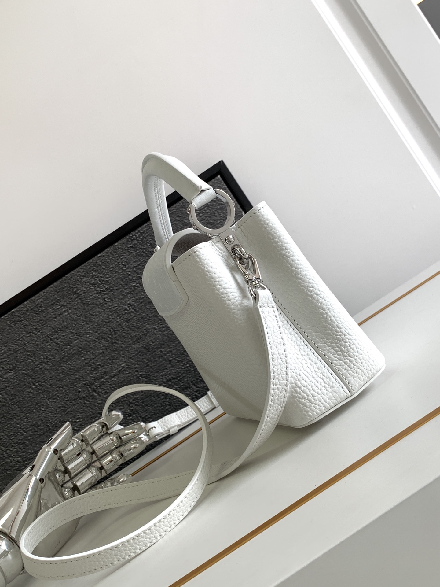 Louis Vuitton Capucines Mini Strap Large L09 - Handbags | LOUIS VUITTON