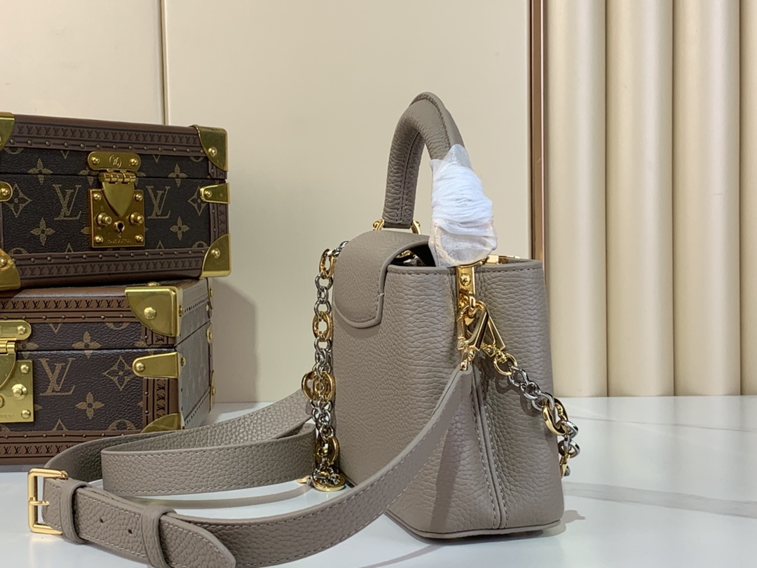 Louis Vuitton Capucines MM Capucines - Women - Handbags