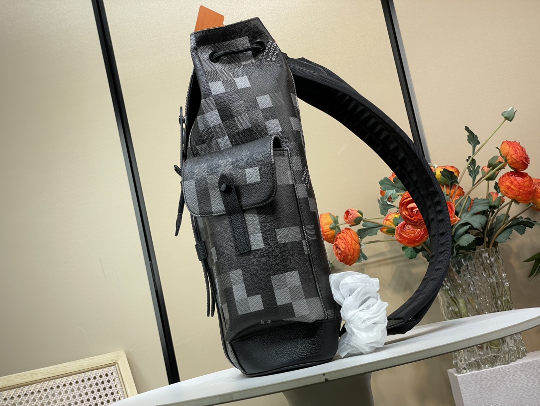 Louis Vuitton Christopher MM D16 - Bags and Small Leather Goods - Men's