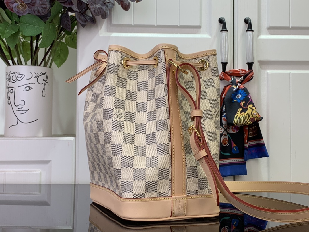 Louis Vuitton Damier Azur Canvas Noe Bb in White