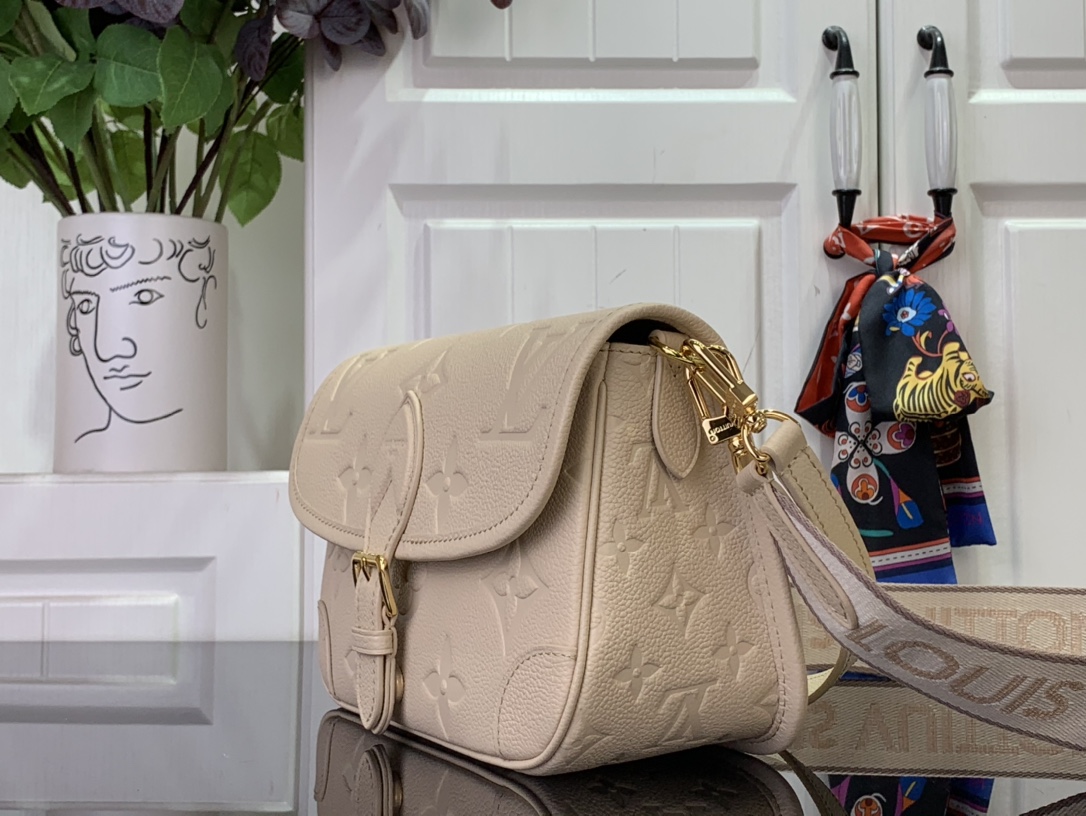 Louis Vuitton Diane Monogram Empreinte Leather - Women - Handbags |