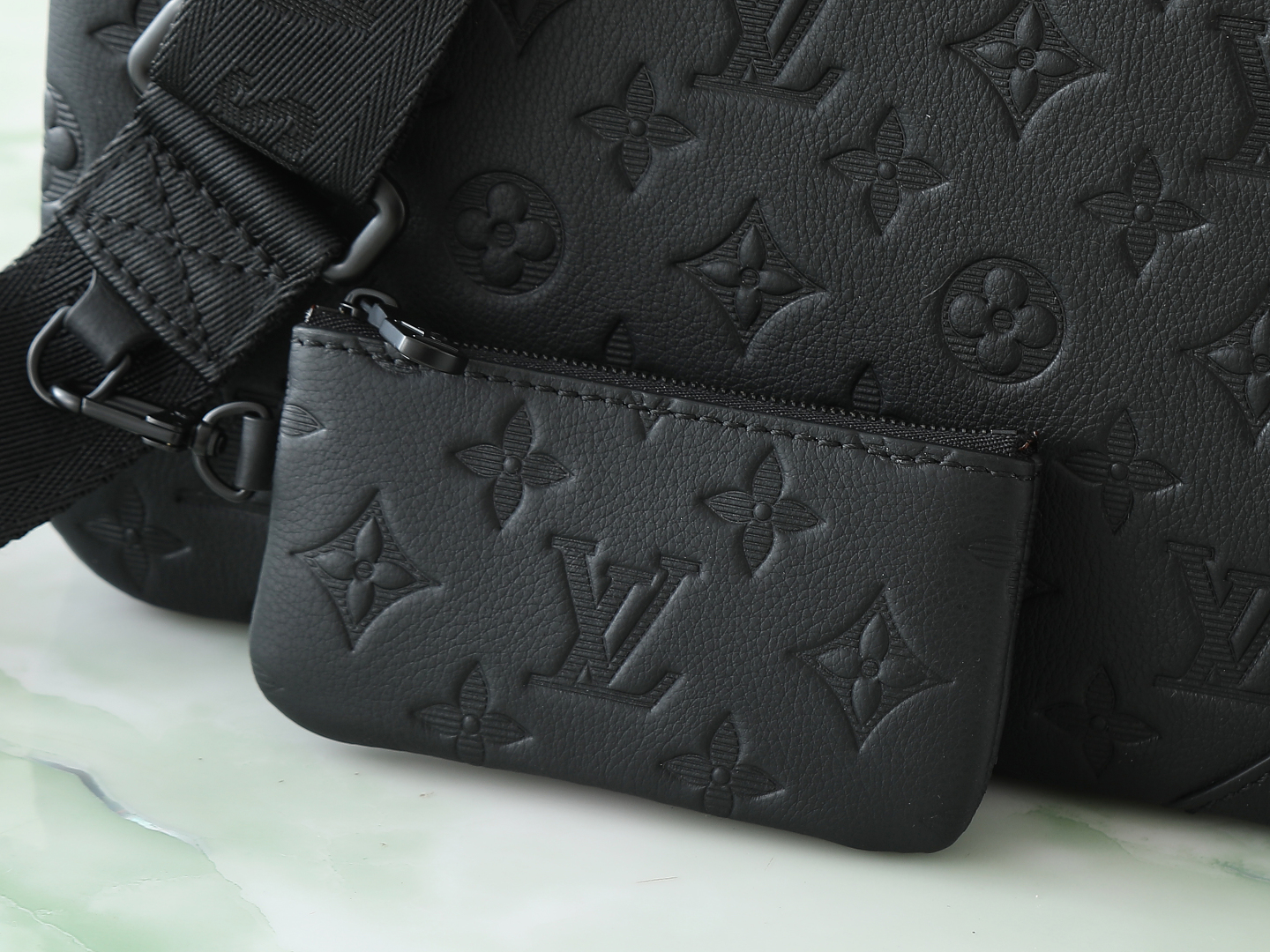 Louis Vuitton Duo Messenger 'Black'