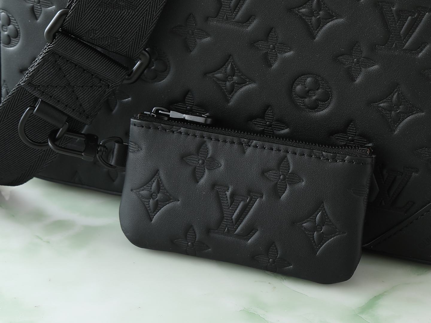 Louis Vuitton Duo Messenger ‘Black’