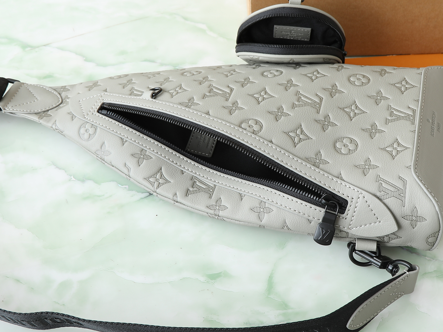 LOUIS VUITTON Duo Slingbag Monogram Shadow - Men Bags