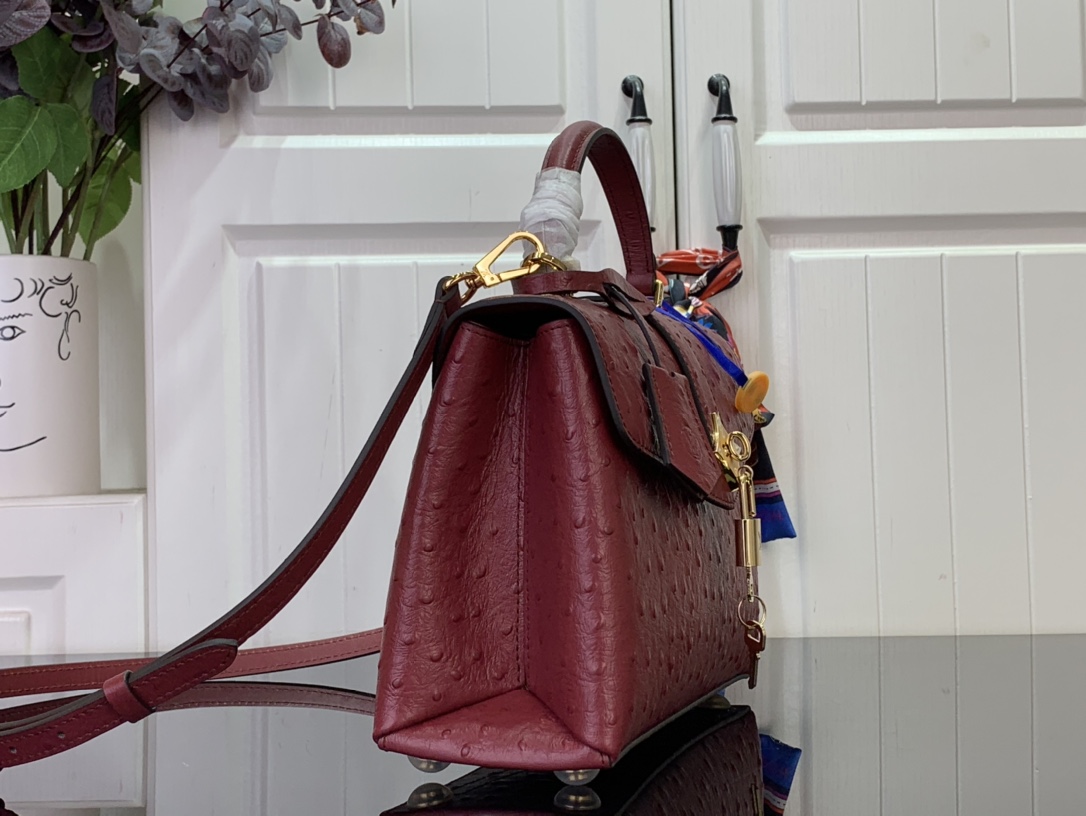 Louis Vuitton Exotic Leather Bags - Women Luxury Collection | LOUIS Vuitton