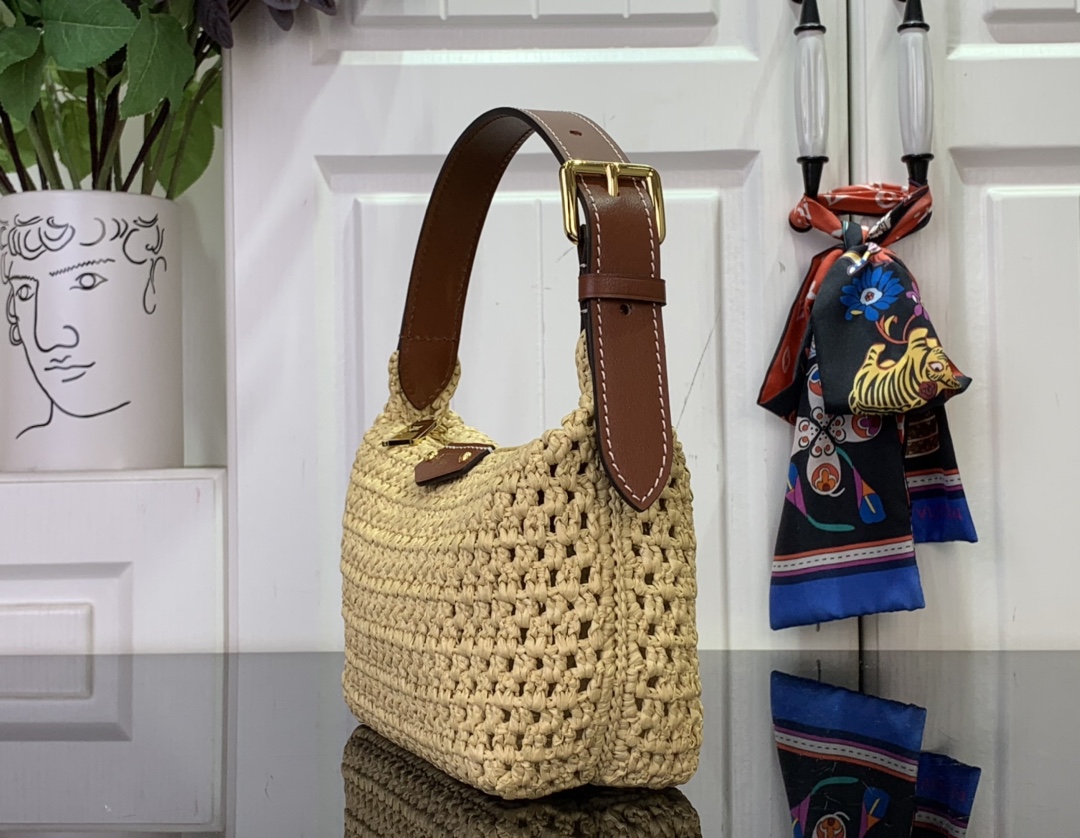 Louis Vuitton Hills Pochette Other Monogram Canvas