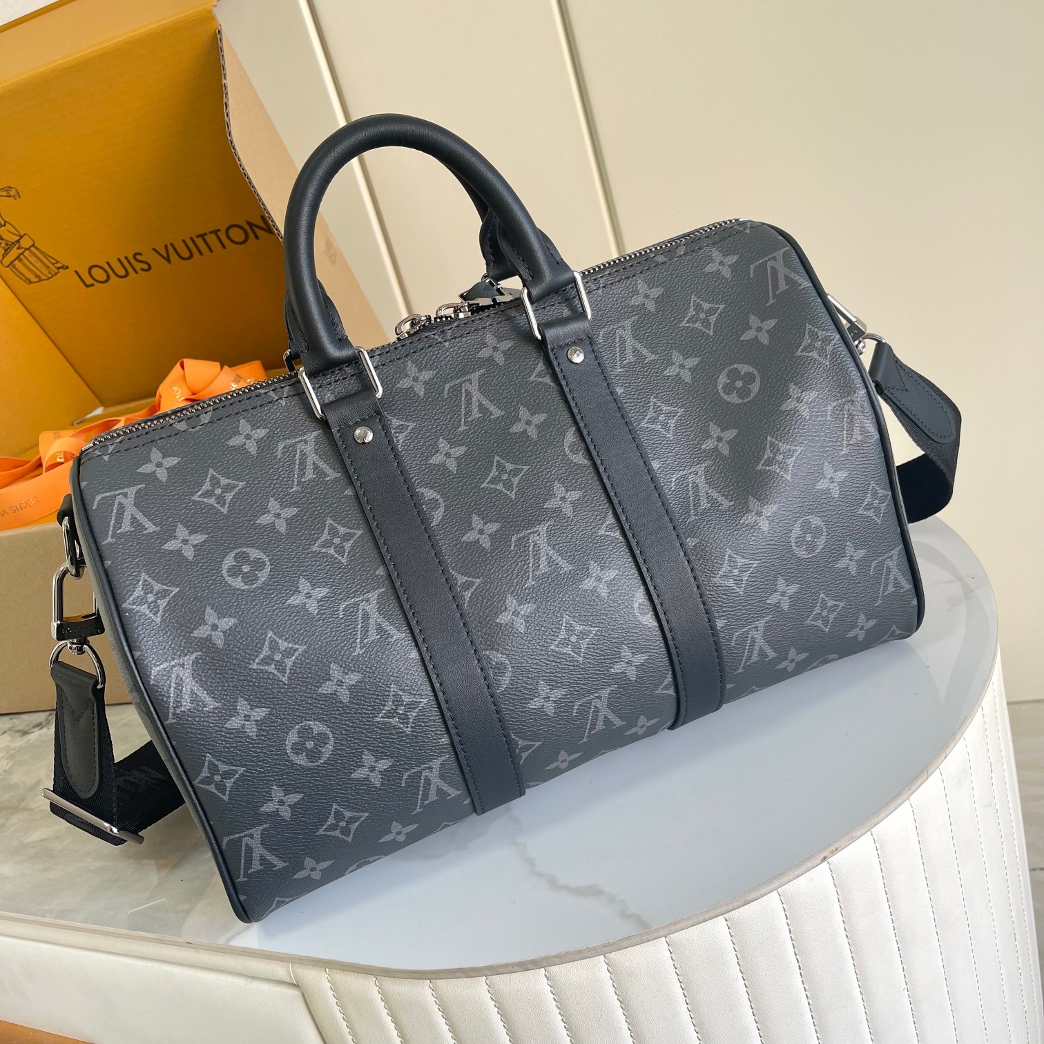 Louis Vuitton Keepall Bandoulière 25 'Black'