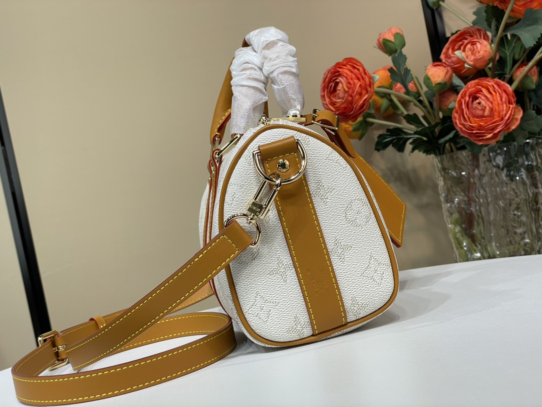 Louis Vuitton Keepall Bandoulière 25 G71 - Bags and Small Leather Goods - Men's Bags | LOUIS VUITTON