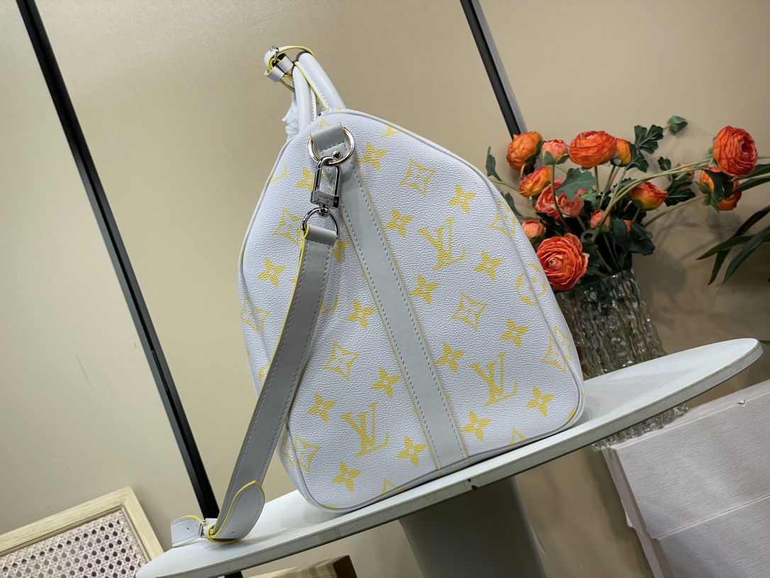 Louis Vuitton Keepall Bandoulière 50 Monogram Other - Bags and