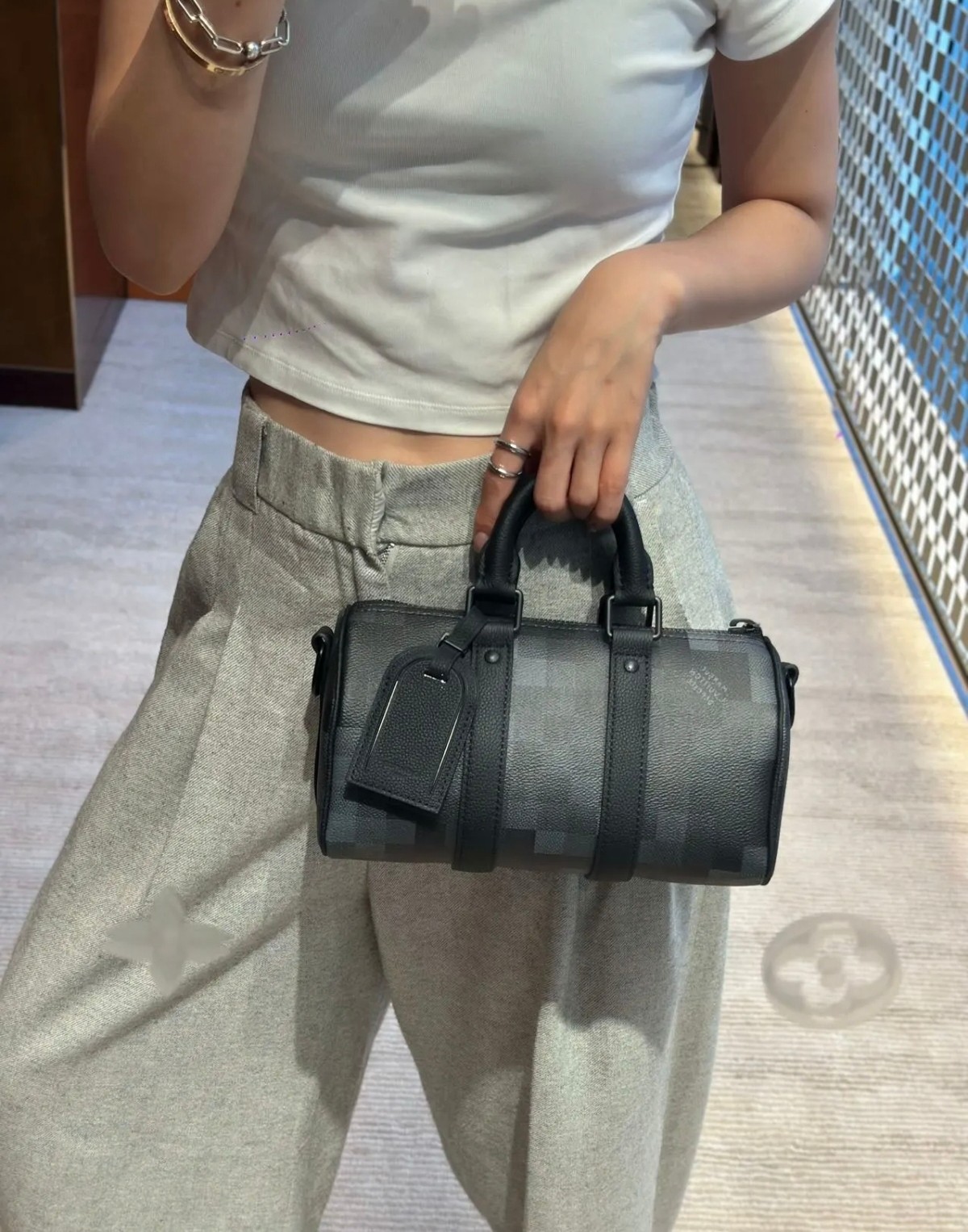 Louis Vuitton Keepall Bandoulière Bag 25 Monogram Taurillon Leather