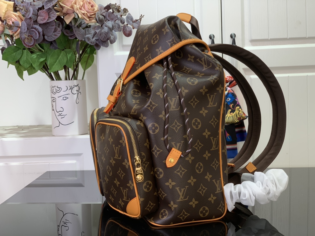 Louis Vuitton Louis Vuitton Monogram Backpack