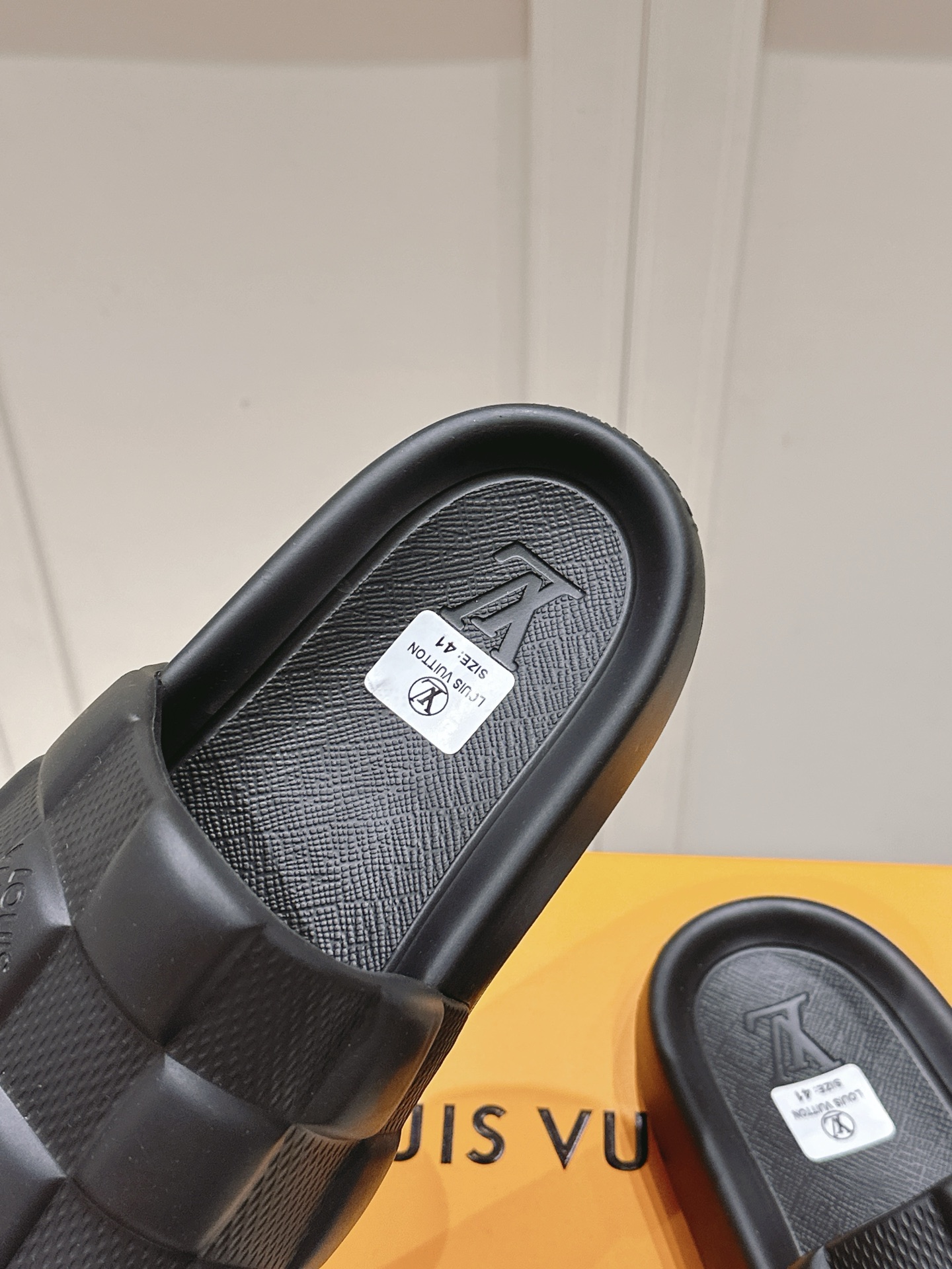 Louis Vuitton  LOUIS VUITTON WATERFRONT MULES