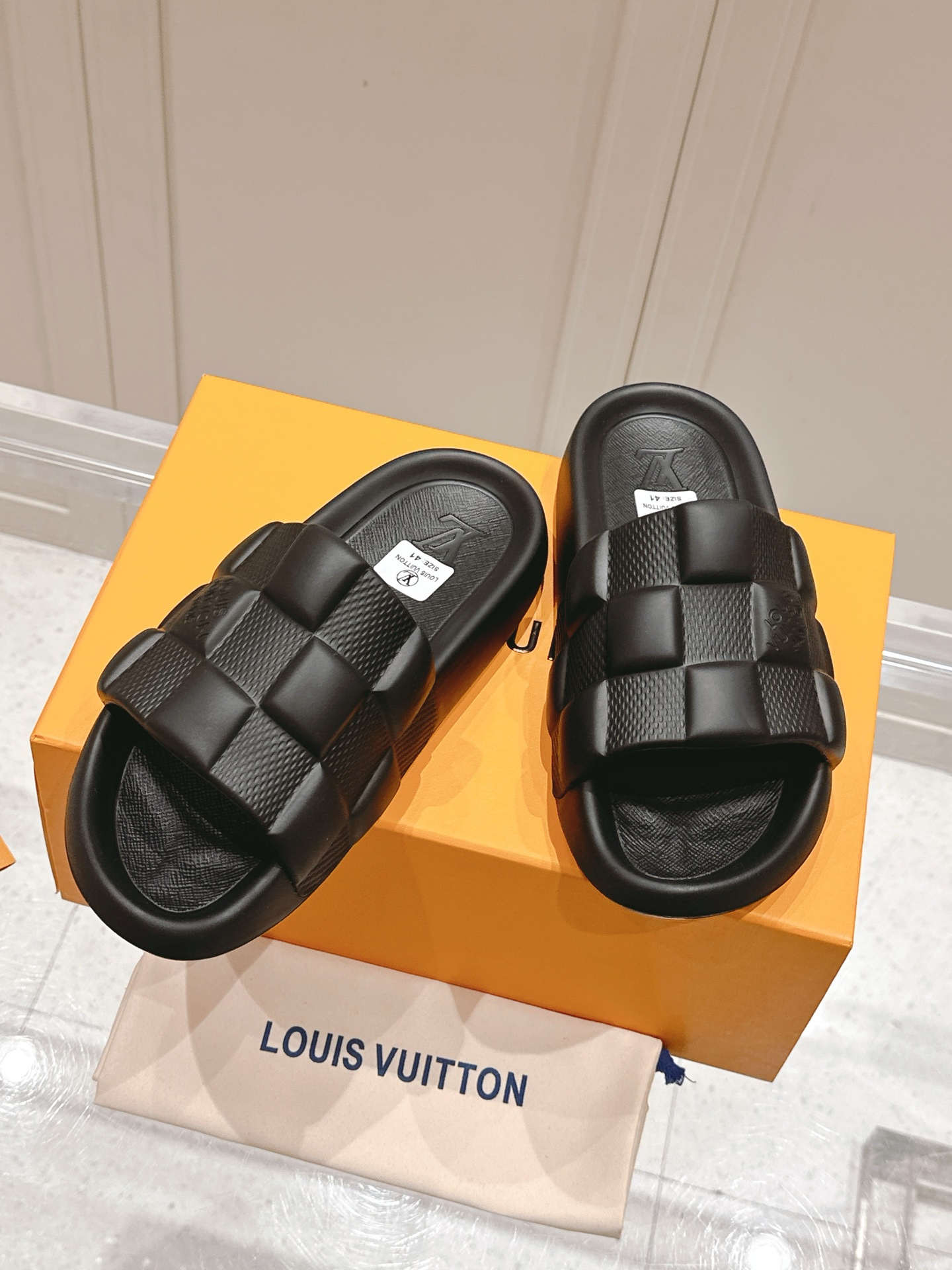 Louis Vuitton  LOUIS VUITTON WATERFRONT MULES