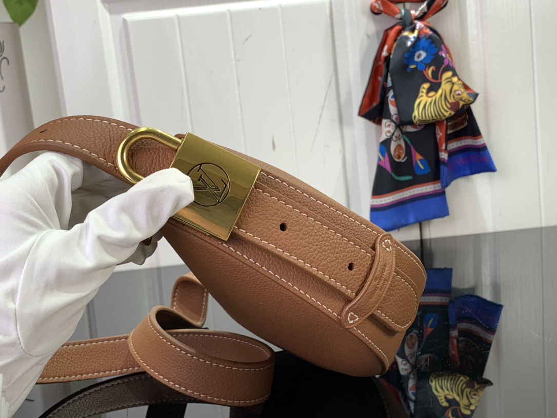 LOUIS VUITTON Low Key Bumbag Women's Bag Brown