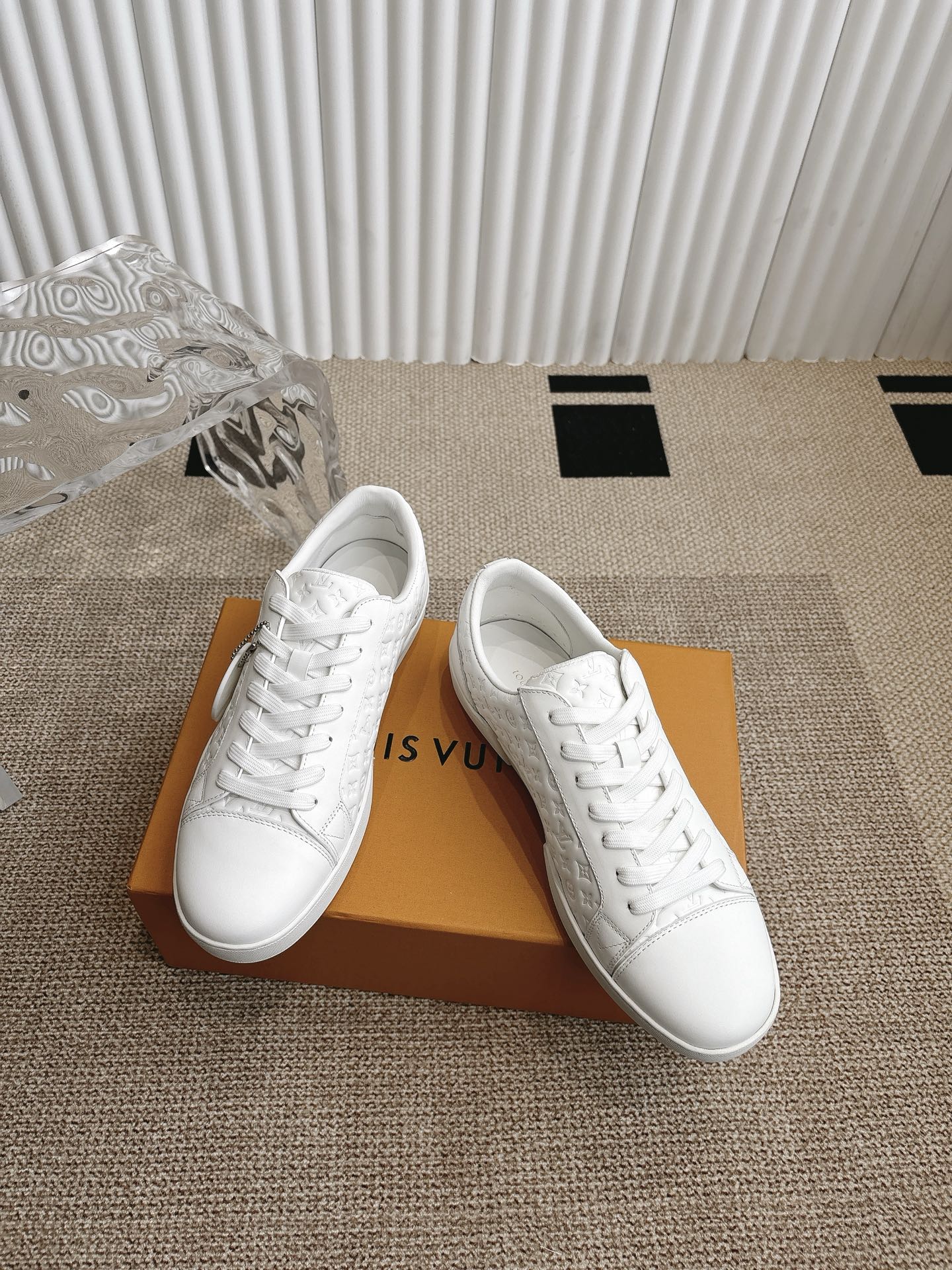Louis Vuitton Luxembourg LV Monogram Sneaker White Grain Leather