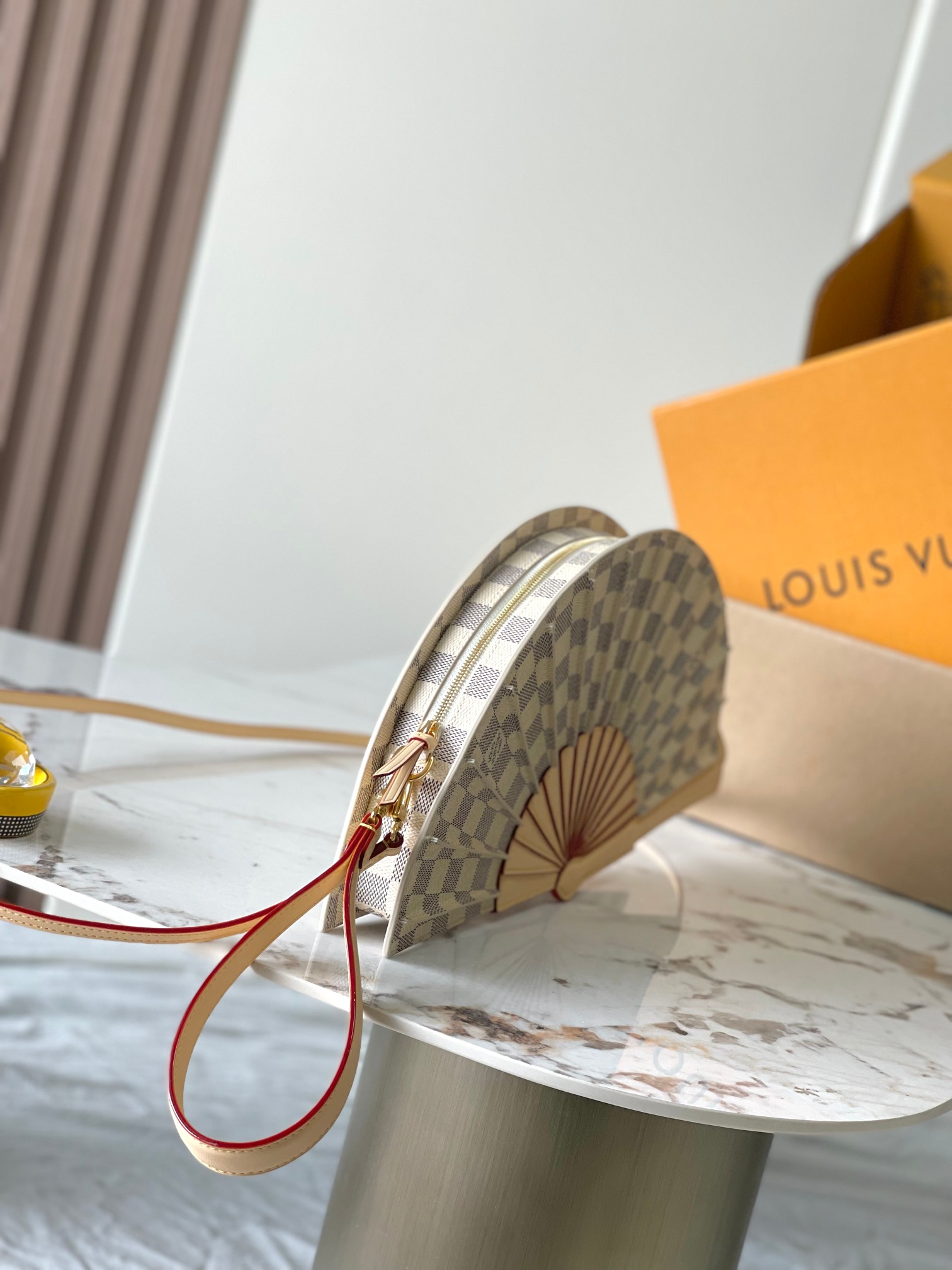 Louis Vuitton LV Fan Monogram White Bag - Handbags | LOUIS VUITTON