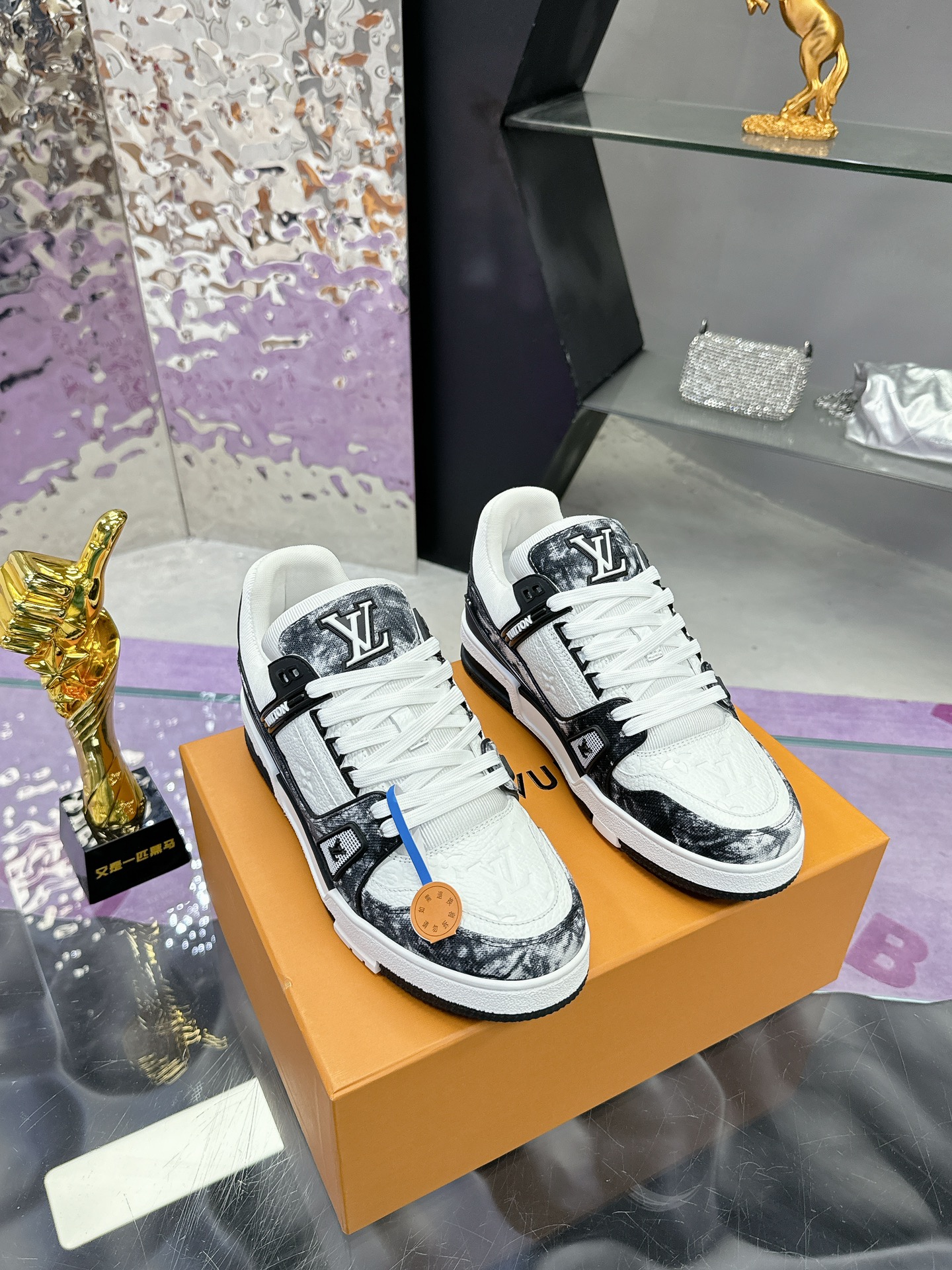 Louis Vuitton LV Trainer Low Black Marble White Sneakers