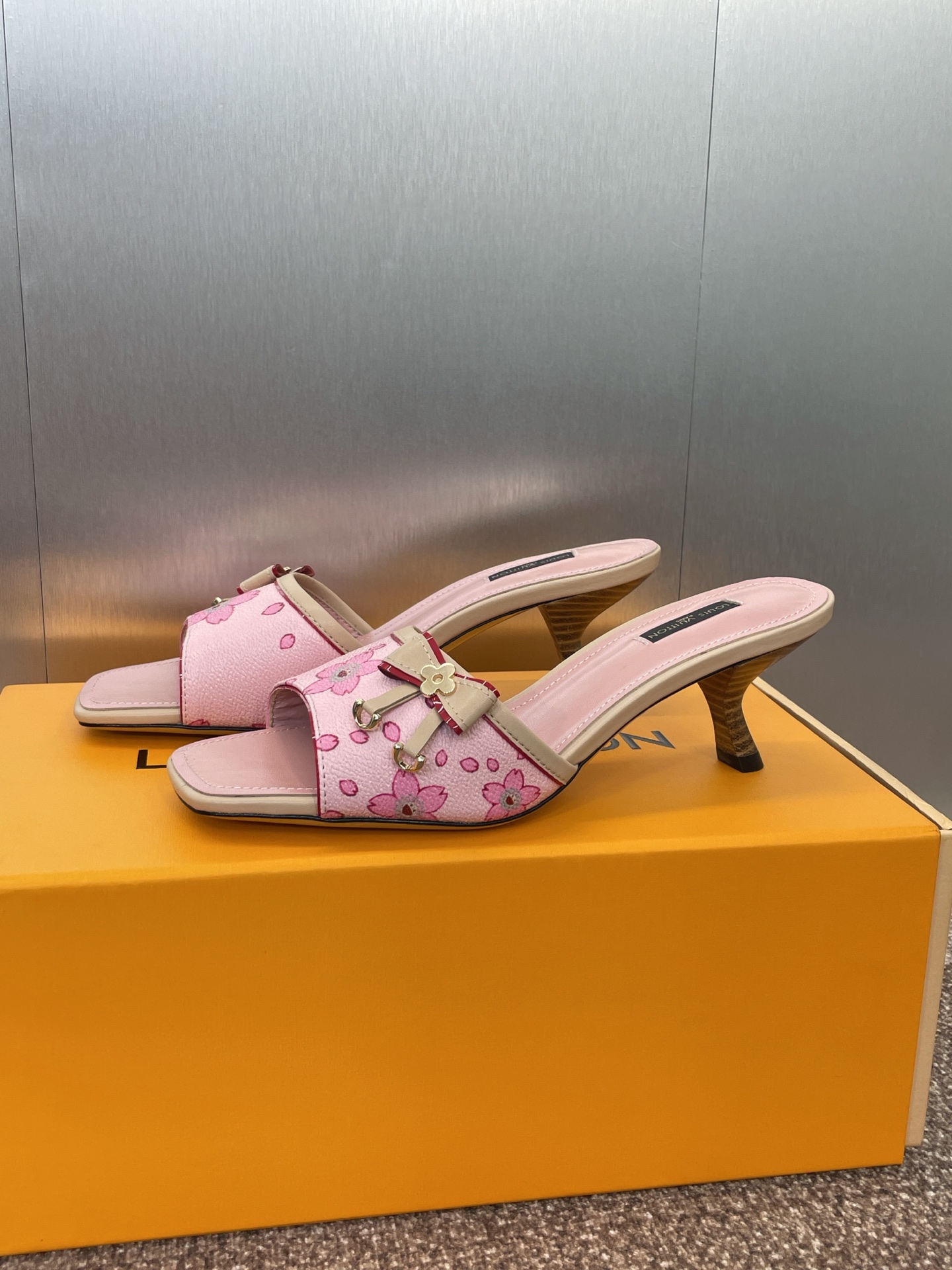 Louis Vuitton  LV X TM Lambskin Neo 6AM Mules 39 Light Pink Sold Out