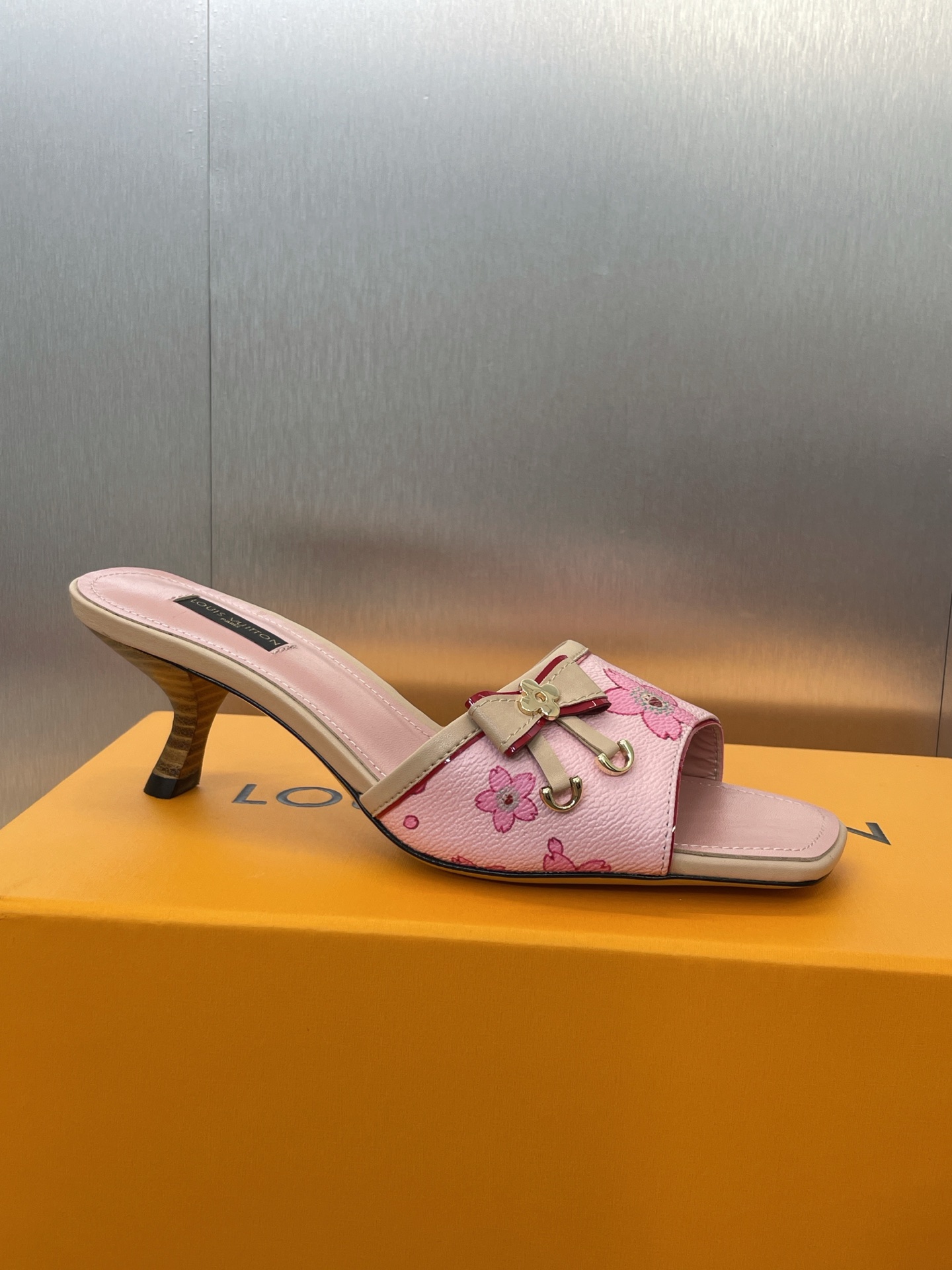 Louis Vuitton  LV X TM Lambskin Neo 6AM Mules 39 Light Pink Sold Out