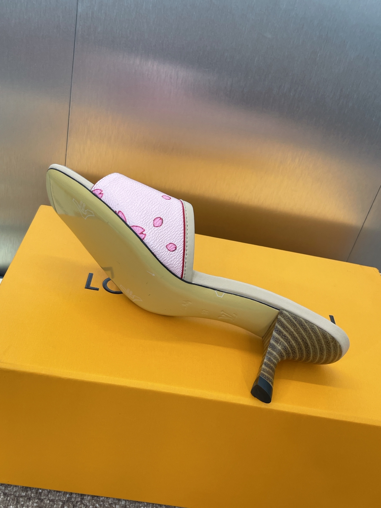 Louis Vuitton  LV X TM Lambskin Neo 6AM Mules 39 Light Pink Sold Out