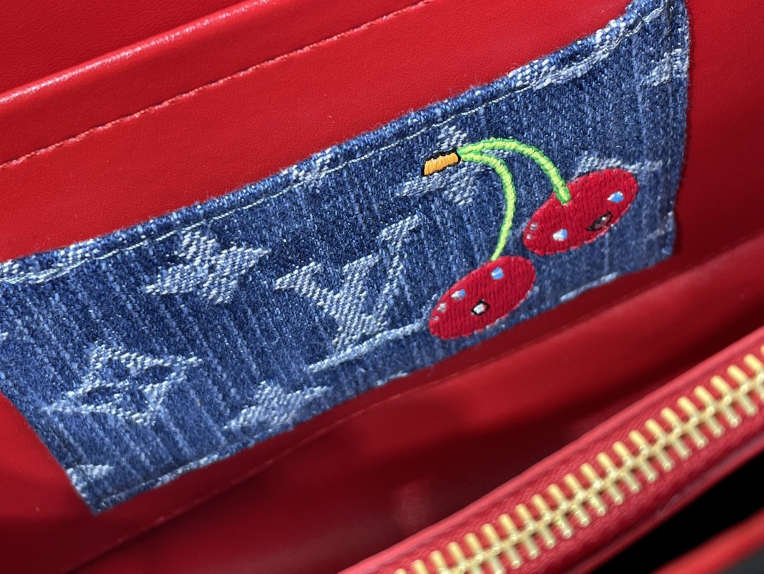 Louis Vuitton LV x TM Twist MM Epi Leather - Women Bags | LOUIS VUITTON