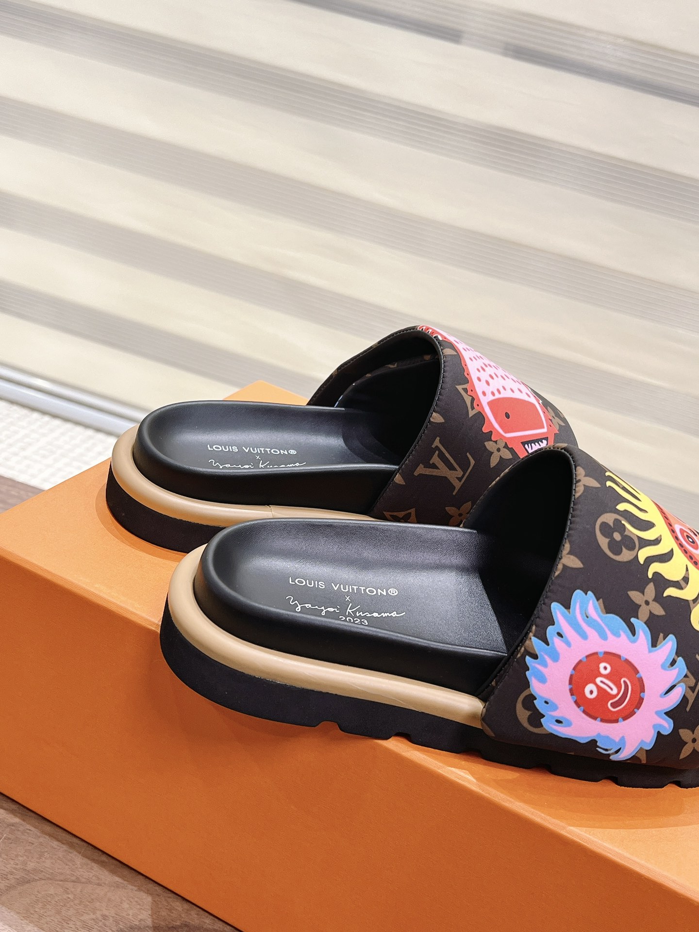Louis Vuitton  LV YAYOI KUSAMA Collaboration Slip-On Sandals-yf