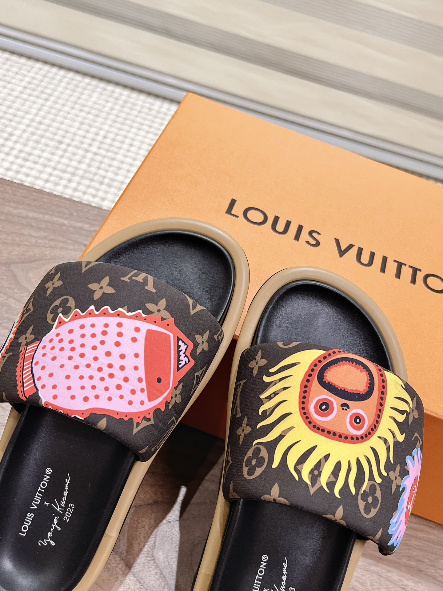 Louis Vuitton  LV YAYOI KUSAMA Collaboration Slip-On Sandals-yf