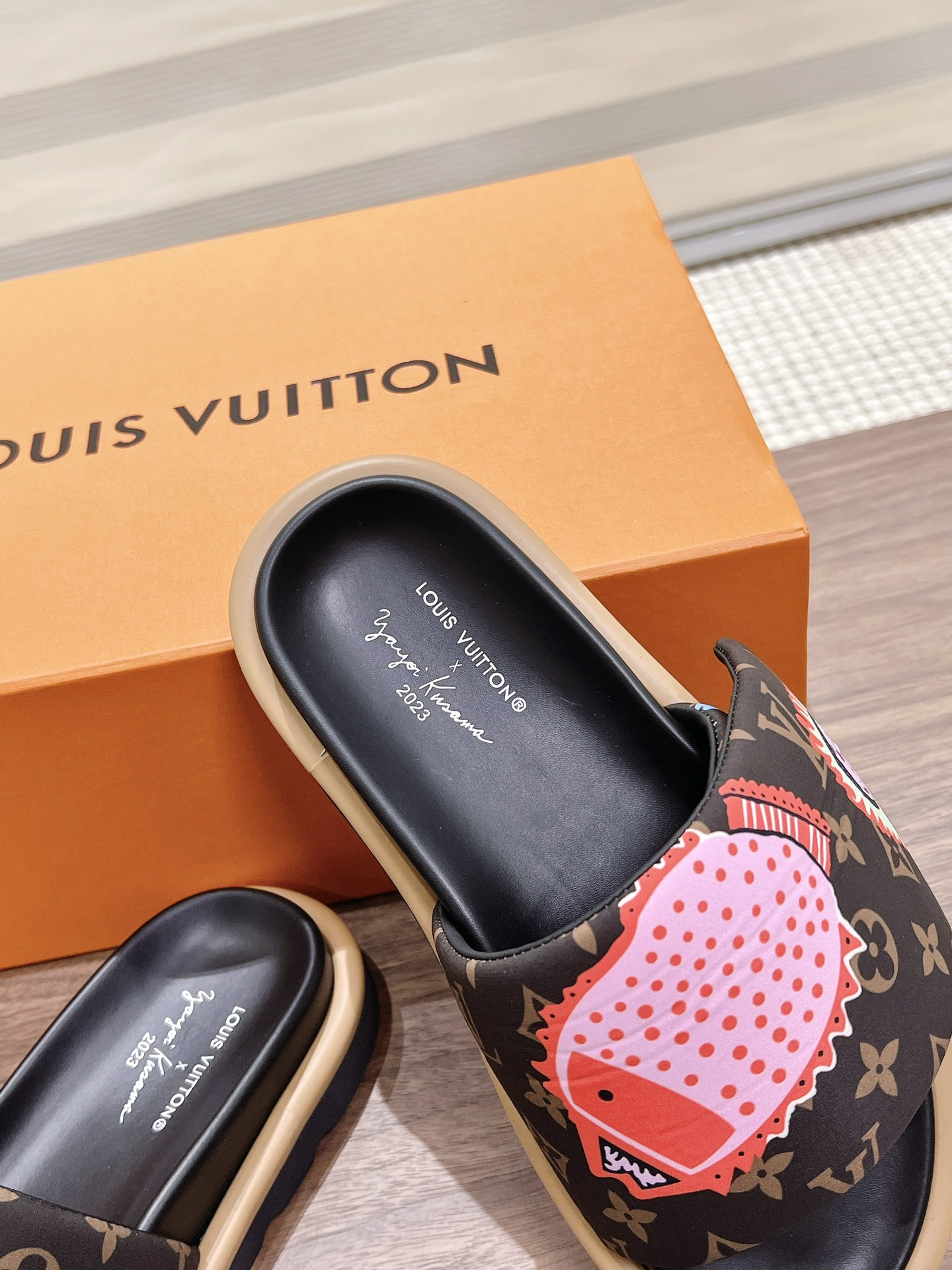 Louis Vuitton  LV YAYOI KUSAMA Collaboration Slip-On Sandals-yf