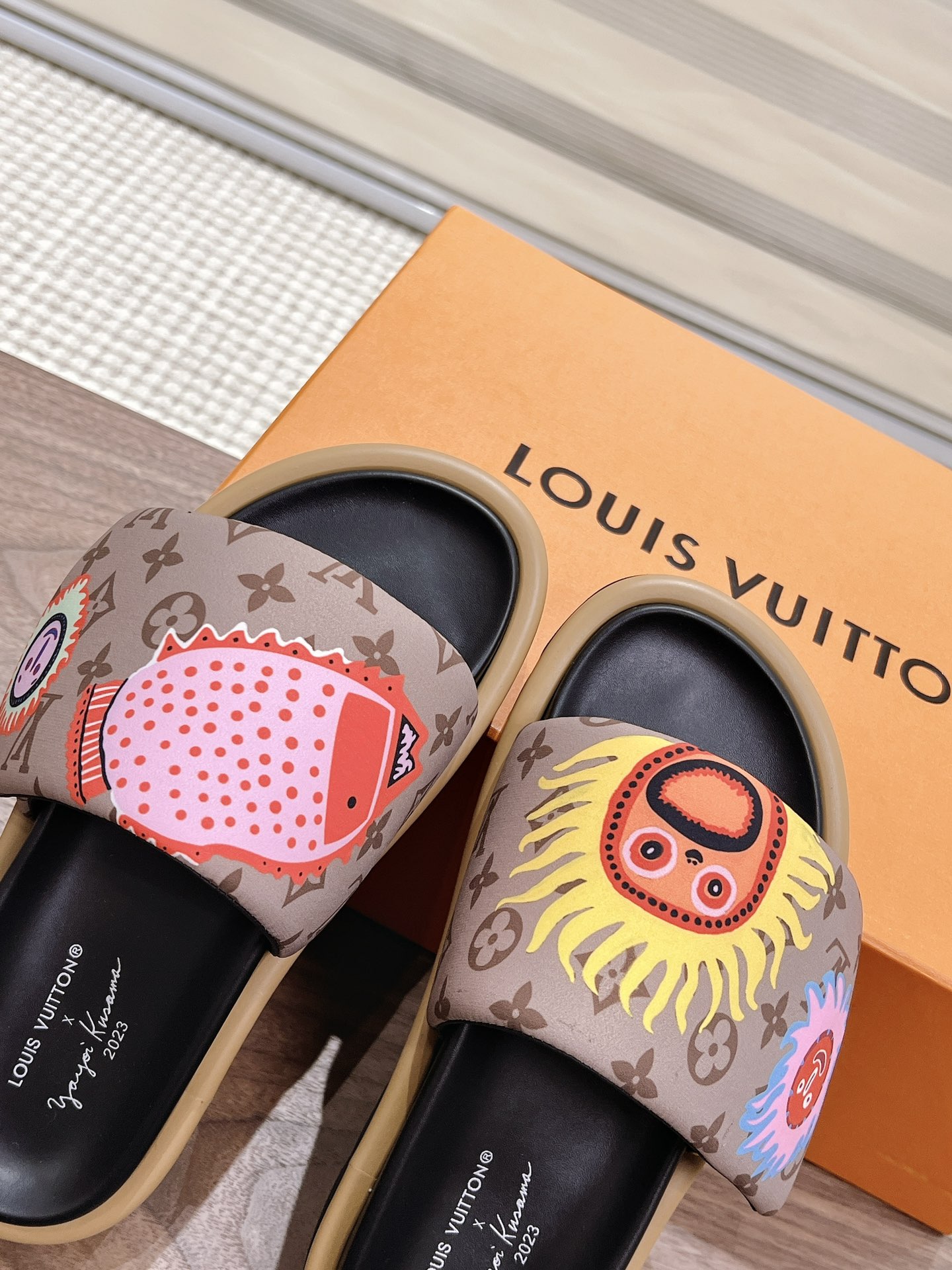 Louis Vuitton  LV YAYOI KUSAMA Collaboration Slip-On Sandals-yf