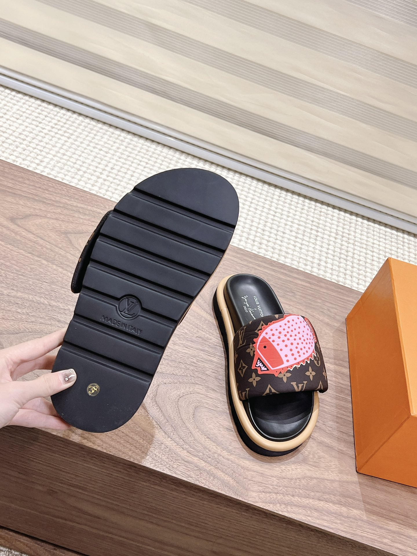 Louis Vuitton  LV YAYOI KUSAMA Collaboration Slip-On Sandals-yf
