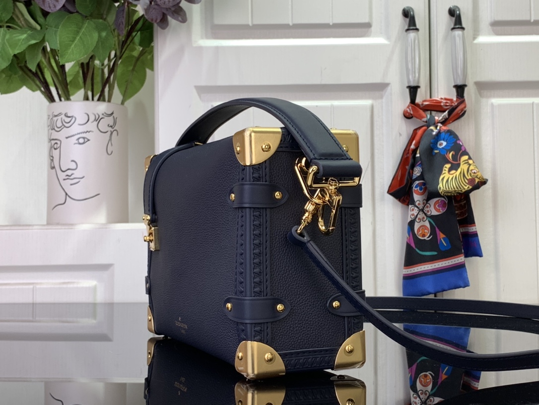 LOUIS VUITTON M23817 Clutch pouch Side Trunk PM Bag