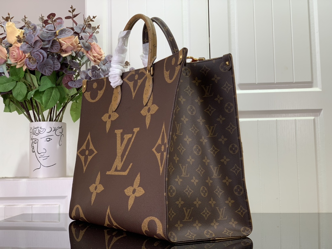 Louis Vuitton M45320 OnTheGo GM Tote and Shoulder Bag