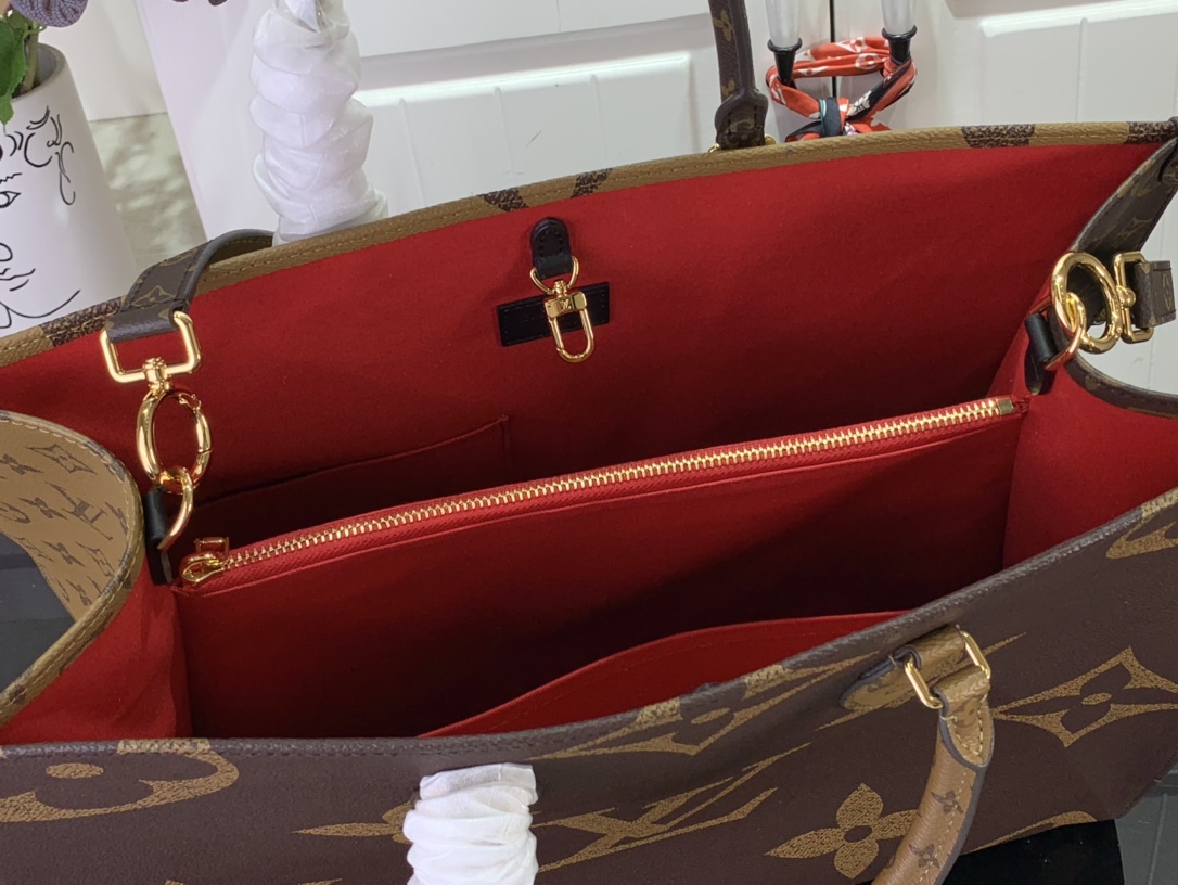 Louis Vuitton M45320 OnTheGo GM Tote and Shoulder Bag