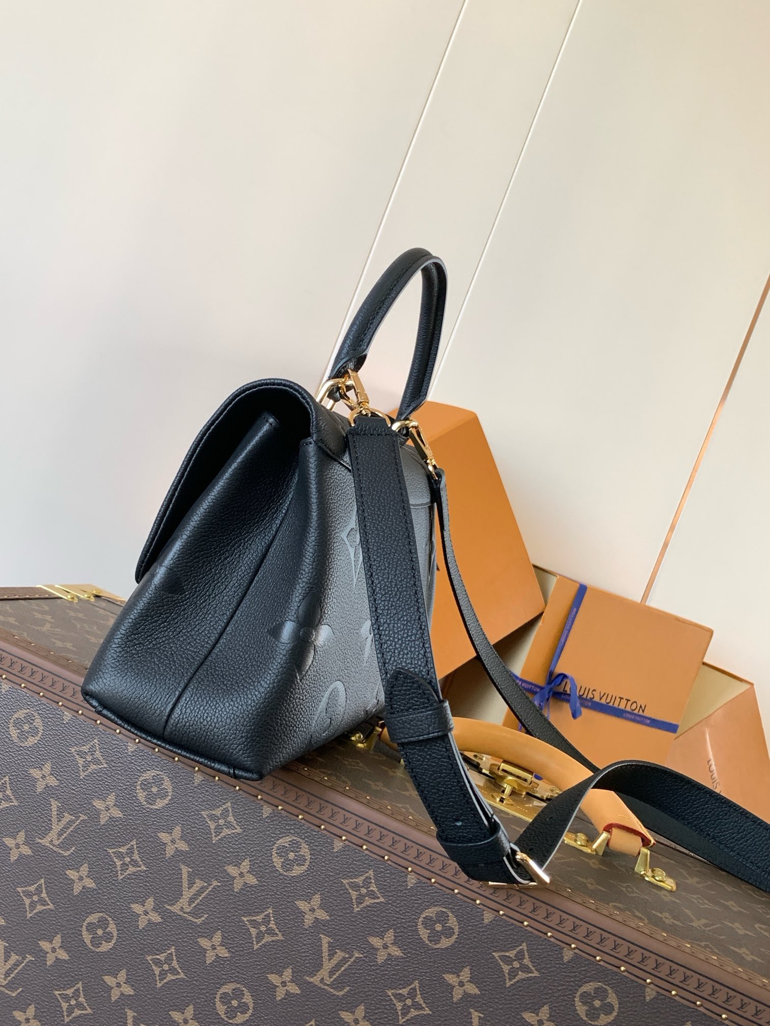 Louis Vuitton Madeleine MM Bag ‘Black’ Women’s Bag