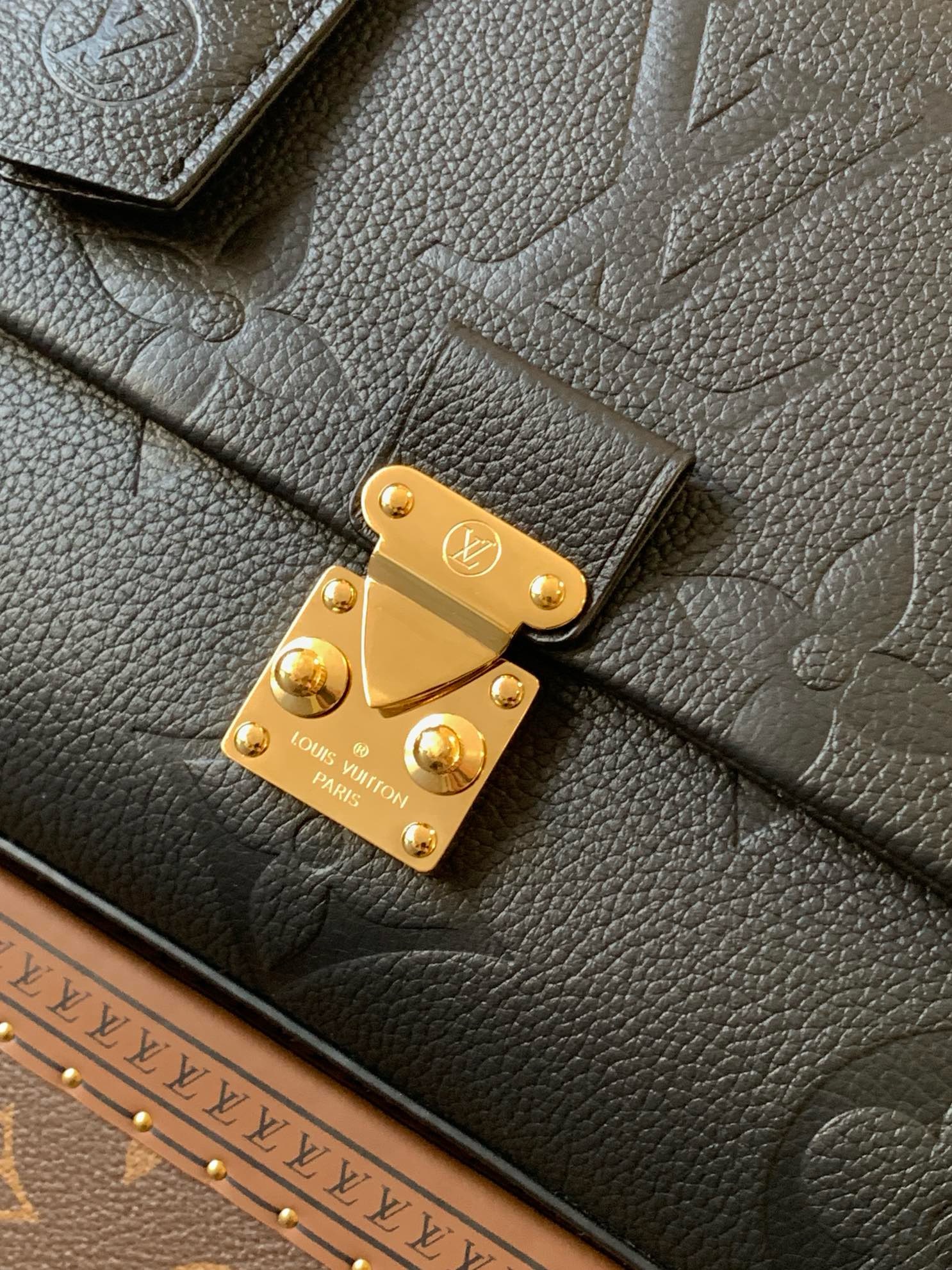 Louis Vuitton Madeleine MM Bag ‘Black’ Women’s Bag