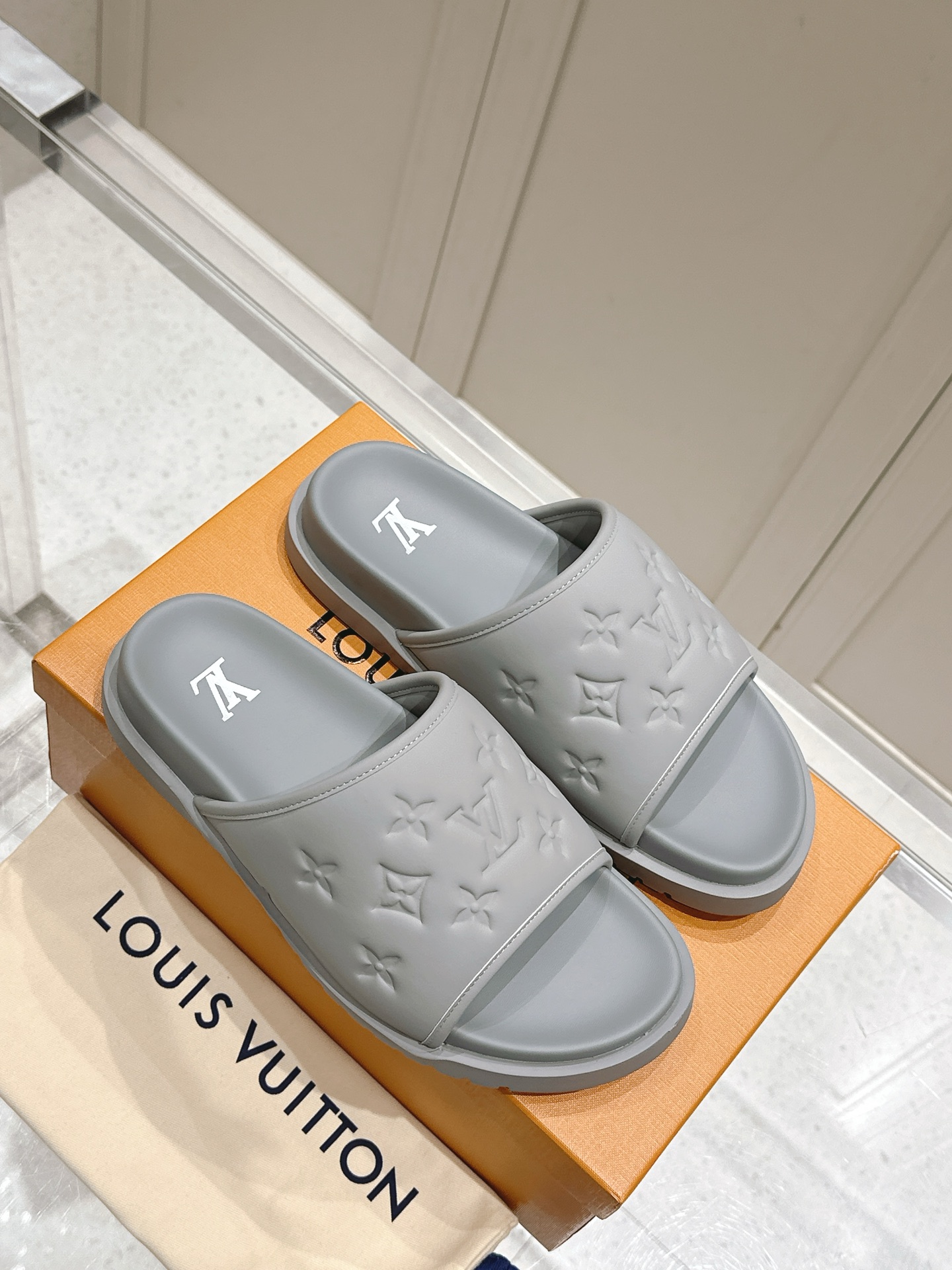Louis Vuitton Menâ€™s Gray Slide Sandals Monogram Embossed Pattern Rubber Sole Slip On