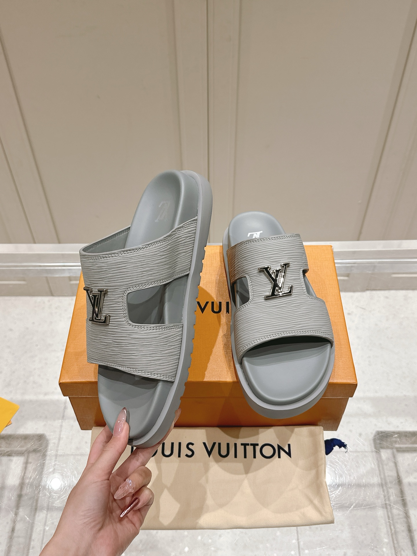 Louis Vuitton Menâ€™s Slide Sandals - Grey