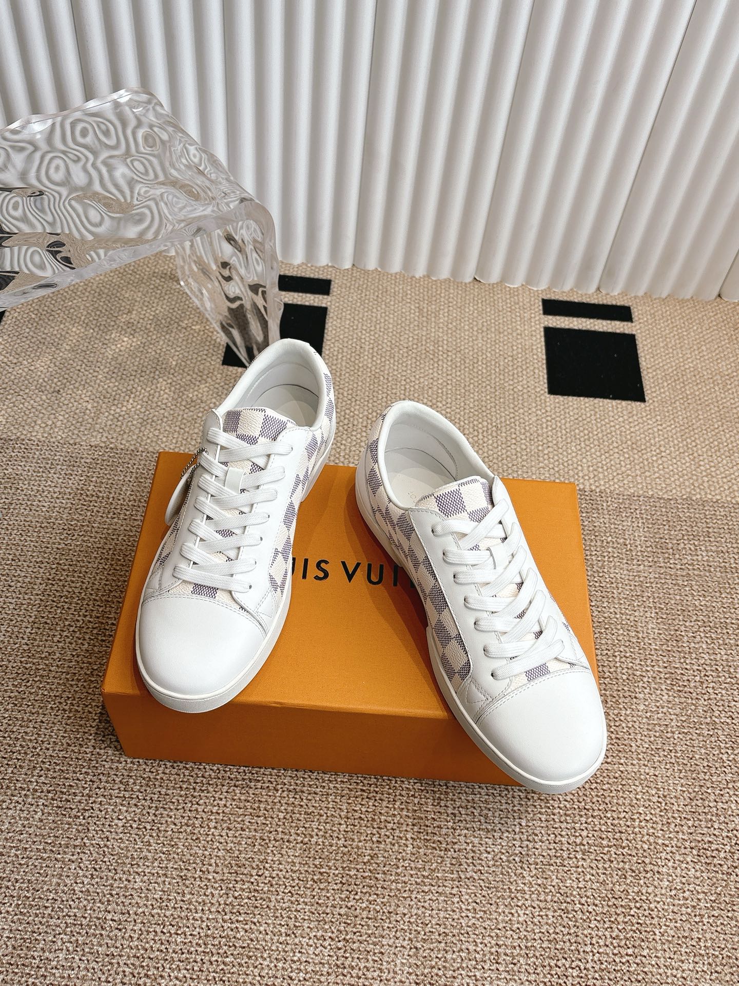 Louis Vuitton Menâ€™s White Leather Sneakers Damier Pattern Rubber Sole Lace Up