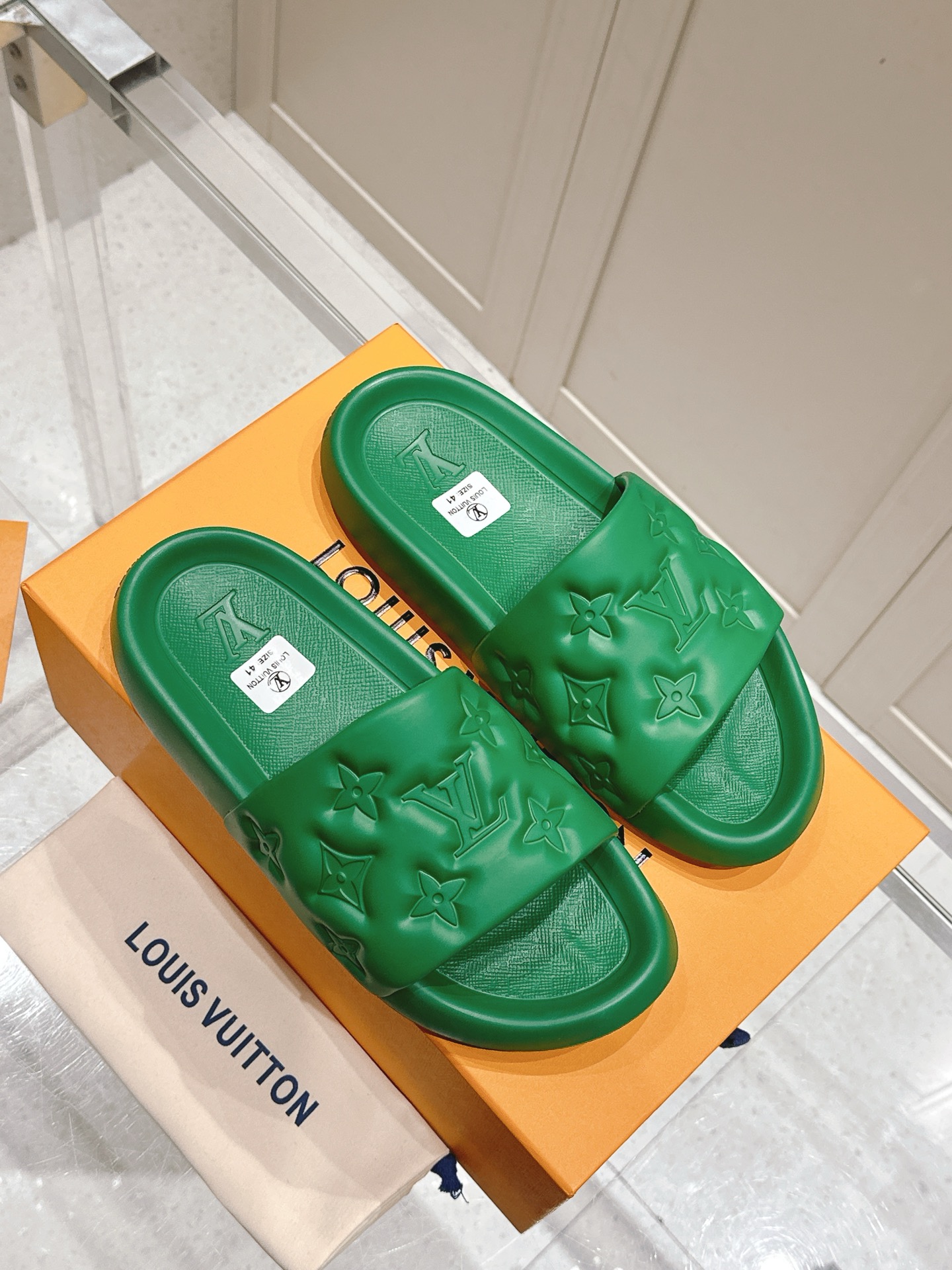 Louis Vuitton Men's Waterfront Mule  â€“ Size ebay