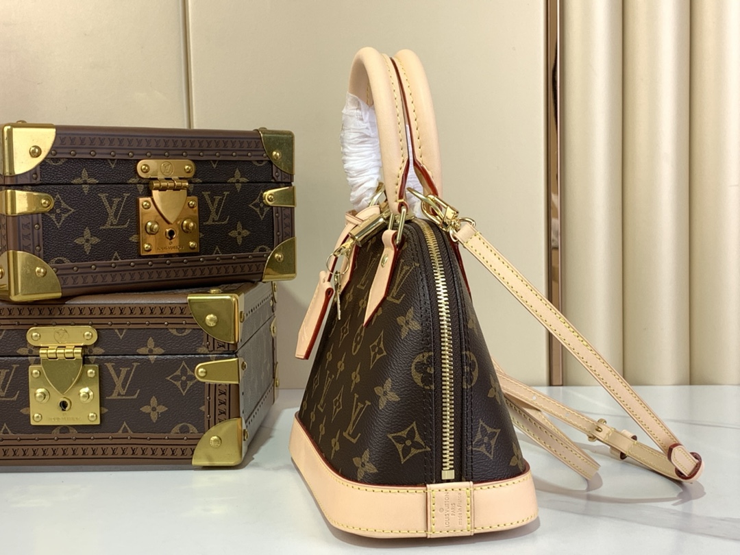 LOUIS VUITTON Monogram Alma BB 638812